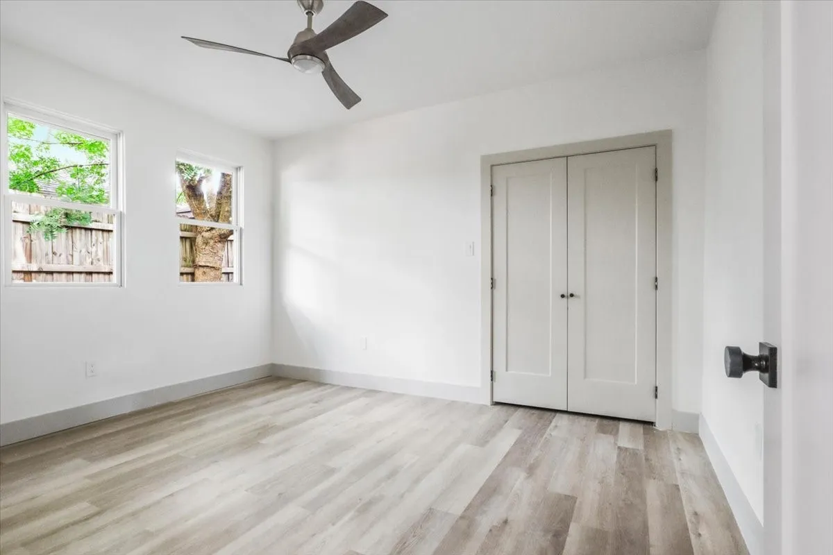 Single Family Residence For Sale in Dallas County , 5914 Victor Street, Dallas, Texas 75214, 3 Bedroom, 2 Bathroom, Garage spaces, 2,152 Sqft, built in 1918, mls#21183327, Real Estate Agent in Dallas, Homes For Sale in Dallas county, Homes For Sale in Dallas, Realtor in Dallas Texas, Real Estate Brokerage Independent Realty Texas, Luminita Cordes Realtor