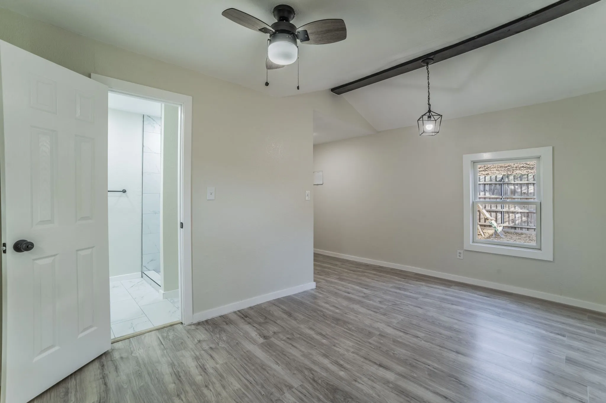 Single Family Residence For Sale in Dallas County , 5914 Victor Street, Dallas, Texas 75214, 3 Bedroom, 2 Bathroom, Garage spaces, 2,152 Sqft, built in 1918, mls#21183327, Real Estate Agent in Dallas, Homes For Sale in Dallas county, Homes For Sale in Dallas, Realtor in Dallas Texas, Real Estate Brokerage Independent Realty Texas, Luminita Cordes Realtor
