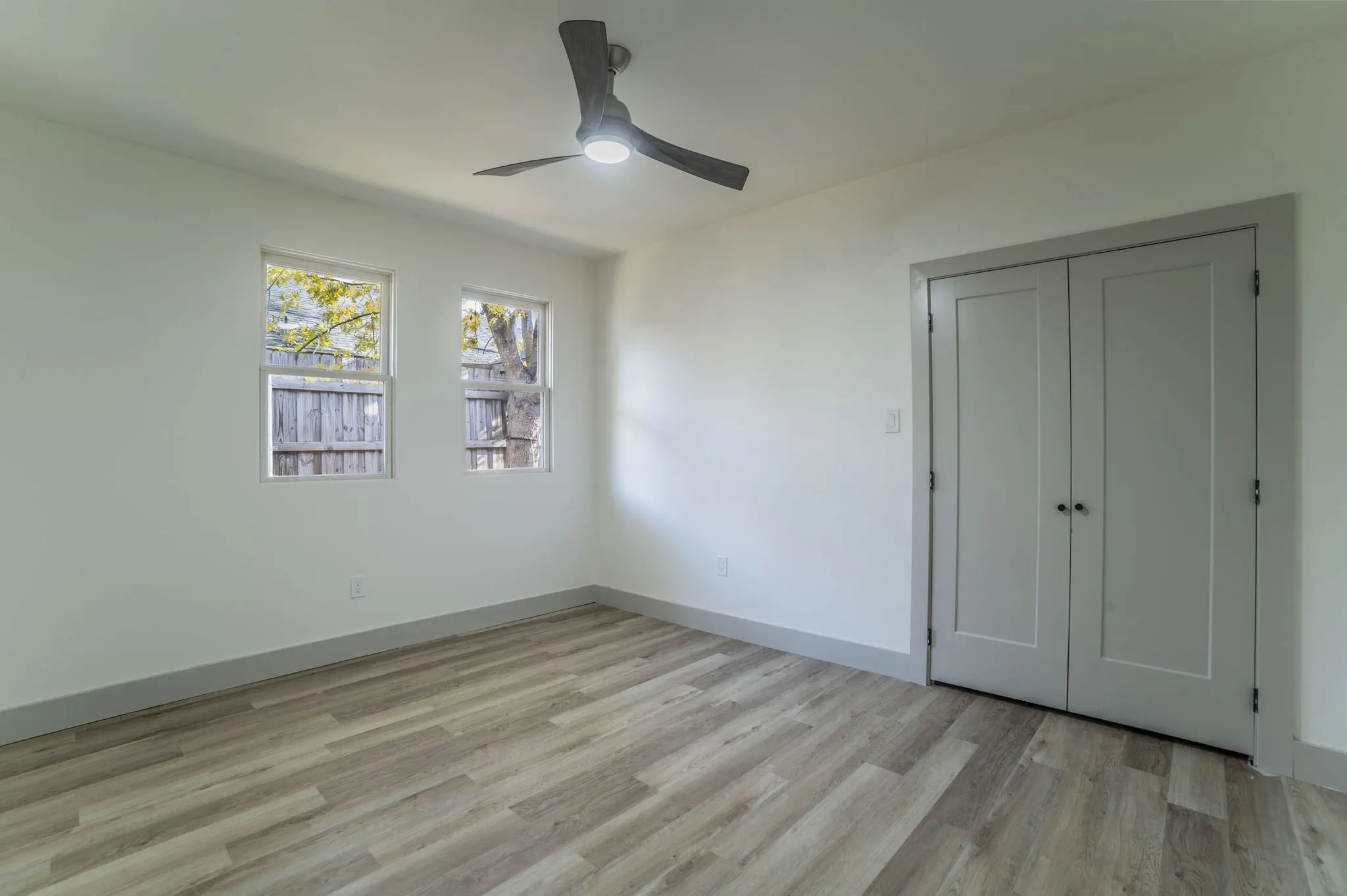 Single Family Residence For Sale in Dallas County , 5914 Victor Street, Dallas, Texas 75214, 3 Bedroom, 2 Bathroom, Garage spaces, 2,152 Sqft, built in 1918, mls#21183327, Real Estate Agent in Dallas, Homes For Sale in Dallas county, Homes For Sale in Dallas, Realtor in Dallas Texas, Real Estate Brokerage Independent Realty Texas, Luminita Cordes Realtor