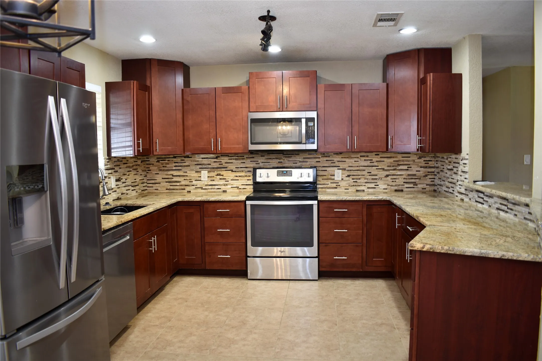 Single Family Residence For Sale in Brown County , 1207 E Fitzgerald Street, Bangs, Texas 76823, 4 Bedrooms, 2 Bathrooms, Garage spaces, 1,680 Sqft, built in 1973, Preowned, Price $207,900, mls#21181650, Real Estate Agent in Bangs, Homes For Sale in Brown county, Homes For Sale in Bangs, Realtor in Bangs Texas, Real Estate Brokerage Independent Realty Texas, Luminita Cordes Realtor