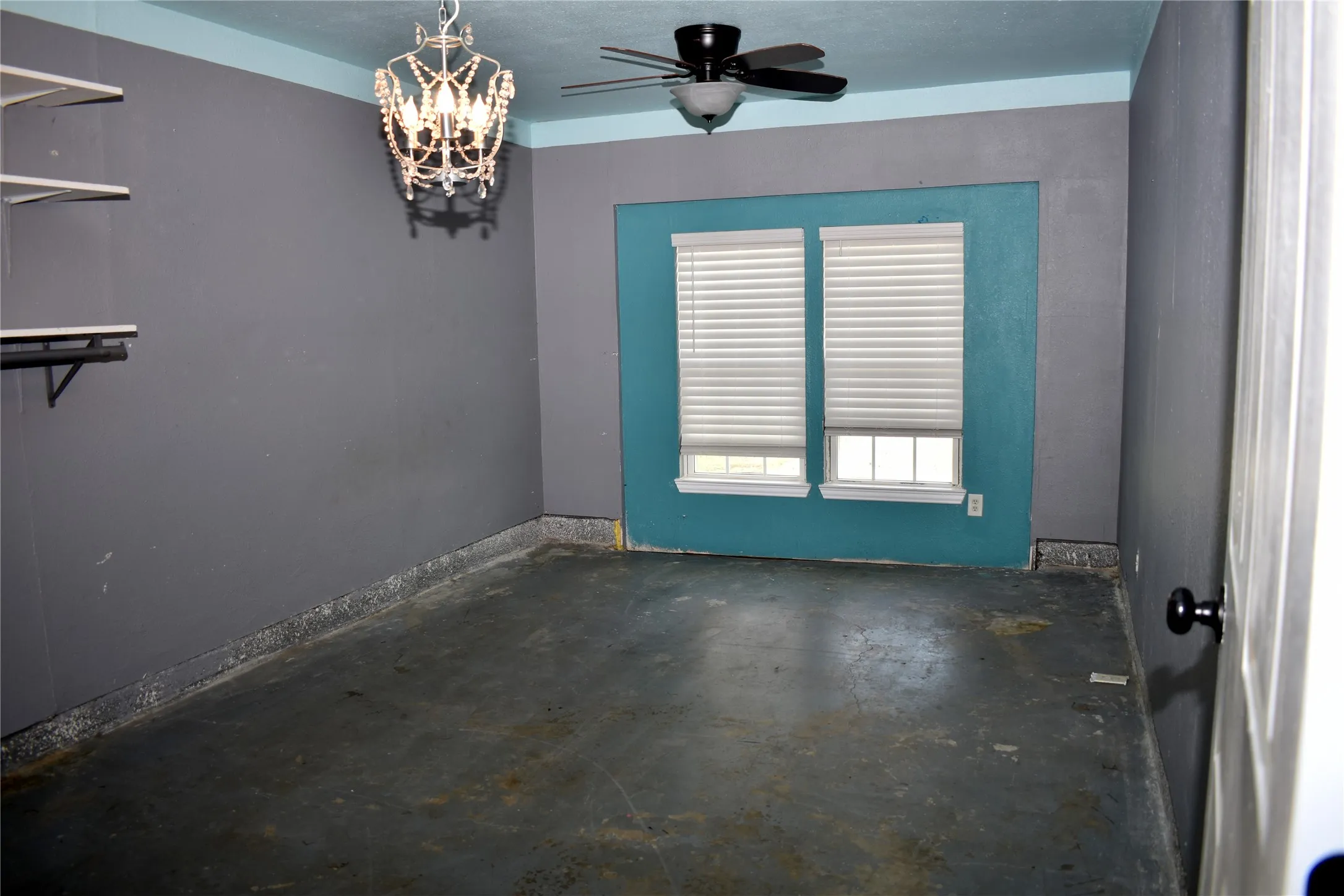 Single Family Residence For Sale in Brown County , 1207 E Fitzgerald Street, Bangs, Texas 76823, 4 Bedrooms, 2 Bathrooms, Garage spaces, 1,680 Sqft, built in 1973, Preowned, Price $207,900, mls#21181650, Real Estate Agent in Bangs, Homes For Sale in Brown county, Homes For Sale in Bangs, Realtor in Bangs Texas, Real Estate Brokerage Independent Realty Texas, Luminita Cordes Realtor