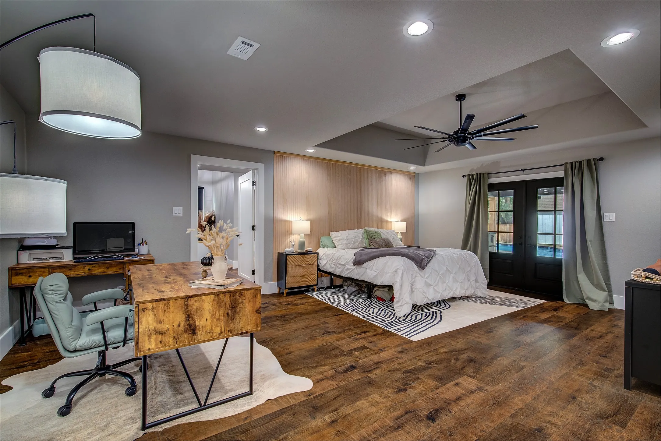 Single Family Residence For Sale in Hopkins County , 17 Jennifer Lane, Sulphur Springs, Texas 75482, 4 Bedroom, 6 Bathroom, 2 Garage spaces, 3,477 Sqft, built in 1994, mls#21181317, Real Estate Agent in Sulphur Springs, Homes For Sale in Hopkins county, Homes For Sale in Sulphur Springs, Realtor in Sulphur Springs Texas, Real Estate Brokerage Independent Realty Texas, Luminita Cordes Realtor