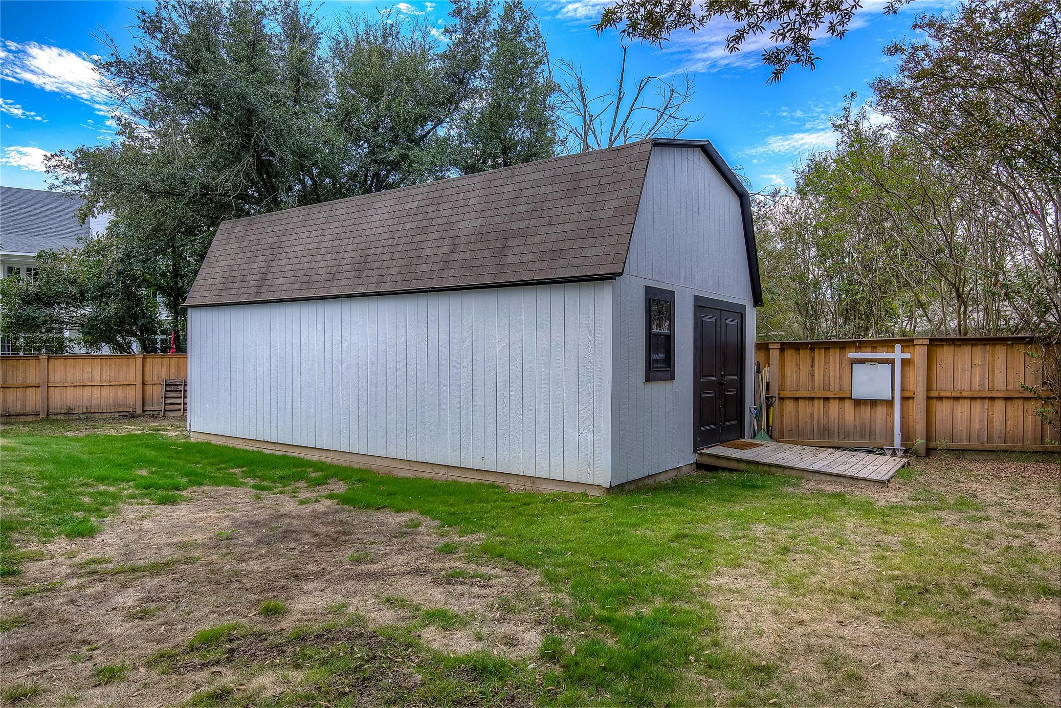 Single Family Residence For Sale in Hopkins County , 17 Jennifer Lane, Sulphur Springs, Texas 75482, 4 Bedroom, 6 Bathroom, 2 Garage spaces, 3,477 Sqft, built in 1994, mls#21181317, Real Estate Agent in Sulphur Springs, Homes For Sale in Hopkins county, Homes For Sale in Sulphur Springs, Realtor in Sulphur Springs Texas, Real Estate Brokerage Independent Realty Texas, Luminita Cordes Realtor