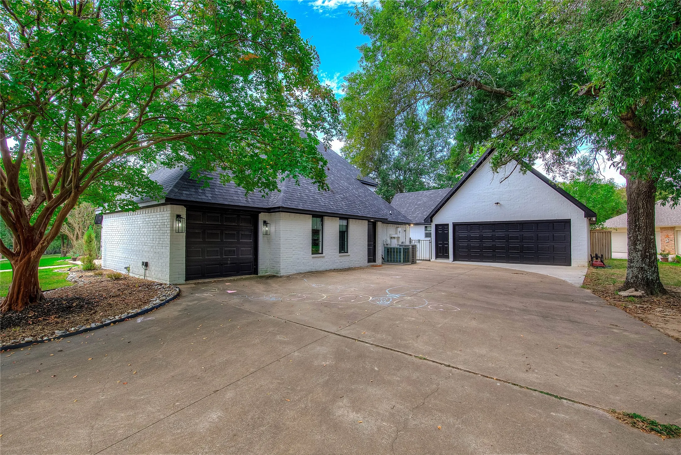 Single Family Residence For Sale in Hopkins County , 17 Jennifer Lane, Sulphur Springs, Texas 75482, 4 Bedroom, 6 Bathroom, 2 Garage spaces, 3,477 Sqft, built in 1994, mls#21181317, Real Estate Agent in Sulphur Springs, Homes For Sale in Hopkins county, Homes For Sale in Sulphur Springs, Realtor in Sulphur Springs Texas, Real Estate Brokerage Independent Realty Texas, Luminita Cordes Realtor