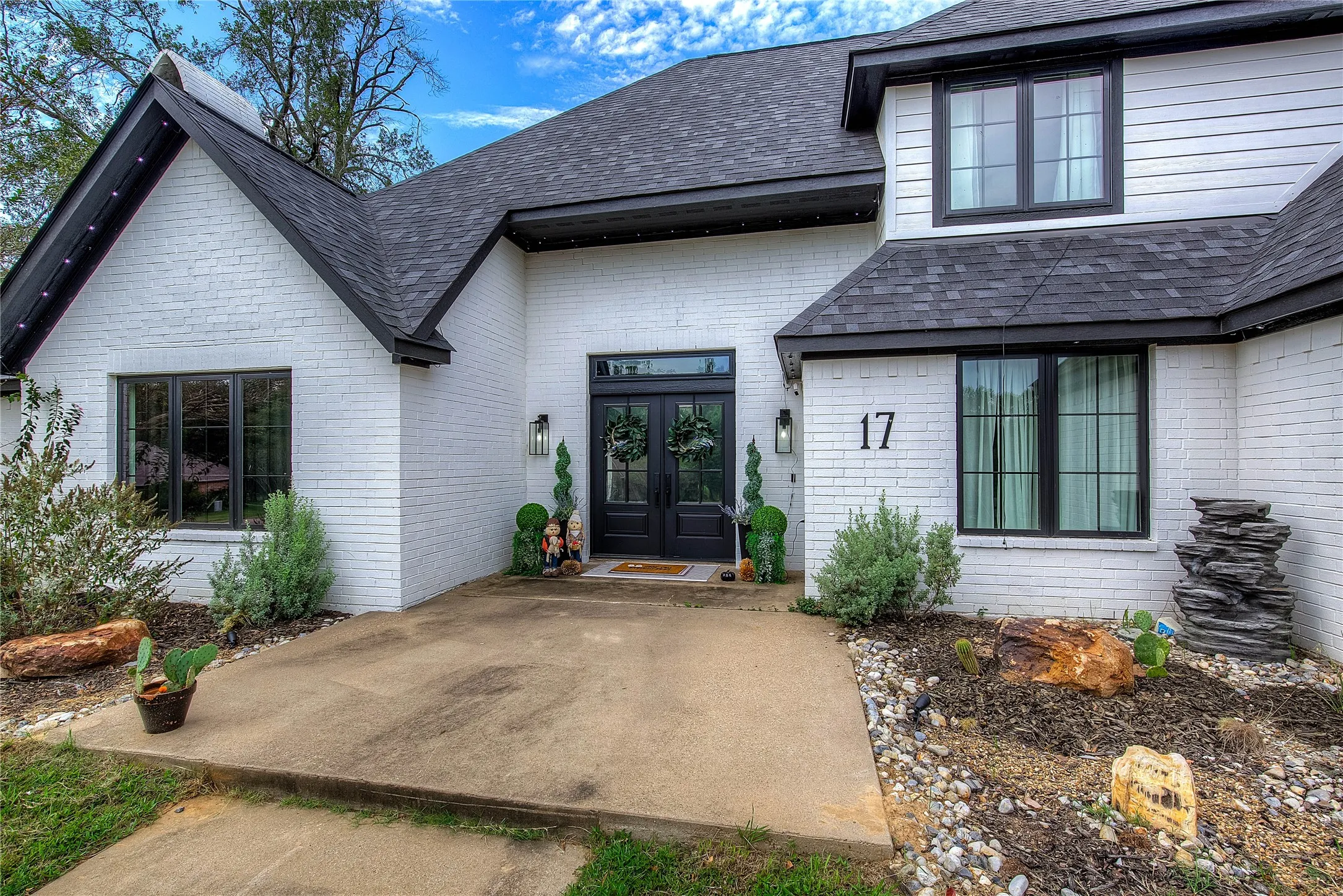 Single Family Residence For Sale in Hopkins County , 17 Jennifer Lane, Sulphur Springs, Texas 75482, 4 Bedroom, 6 Bathroom, 2 Garage spaces, 3,477 Sqft, built in 1994, mls#21181317, Real Estate Agent in Sulphur Springs, Homes For Sale in Hopkins county, Homes For Sale in Sulphur Springs, Realtor in Sulphur Springs Texas, Real Estate Brokerage Independent Realty Texas, Luminita Cordes Realtor