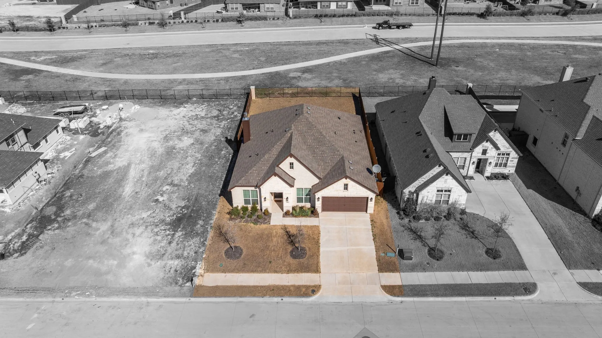 Single Family Residence For Sale in Ellis County , 3841 Eagles Bluff Road, Midlothian, Texas 76065, 4 Bedroom, 3 Bathroom, 2 Garage spaces, 2,483 Sqft, built in 2023, Preowned, mls#21173829, Real Estate Agent in Midlothian, Homes For Sale in Ellis county, Homes For Sale in Midlothian, Realtor in Midlothian Texas, Real Estate Brokerage Independent Realty Texas, Luminita Cordes Realtor