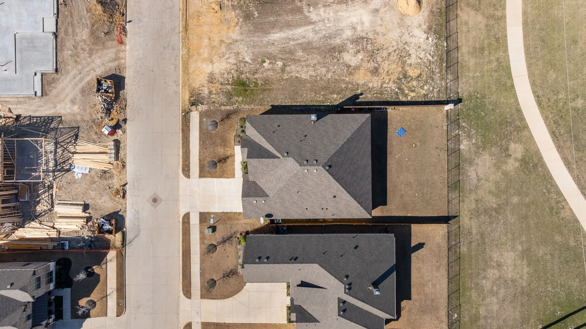 Single Family Residence For Sale in Ellis County , 3841 Eagles Bluff Road, Midlothian, Texas 76065, 4 Bedroom, 3 Bathroom, 2 Garage spaces, 2,483 Sqft, built in 2023, Preowned, mls#21173829, Real Estate Agent in Midlothian, Homes For Sale in Ellis county, Homes For Sale in Midlothian, Realtor in Midlothian Texas, Real Estate Brokerage Independent Realty Texas, Luminita Cordes Realtor