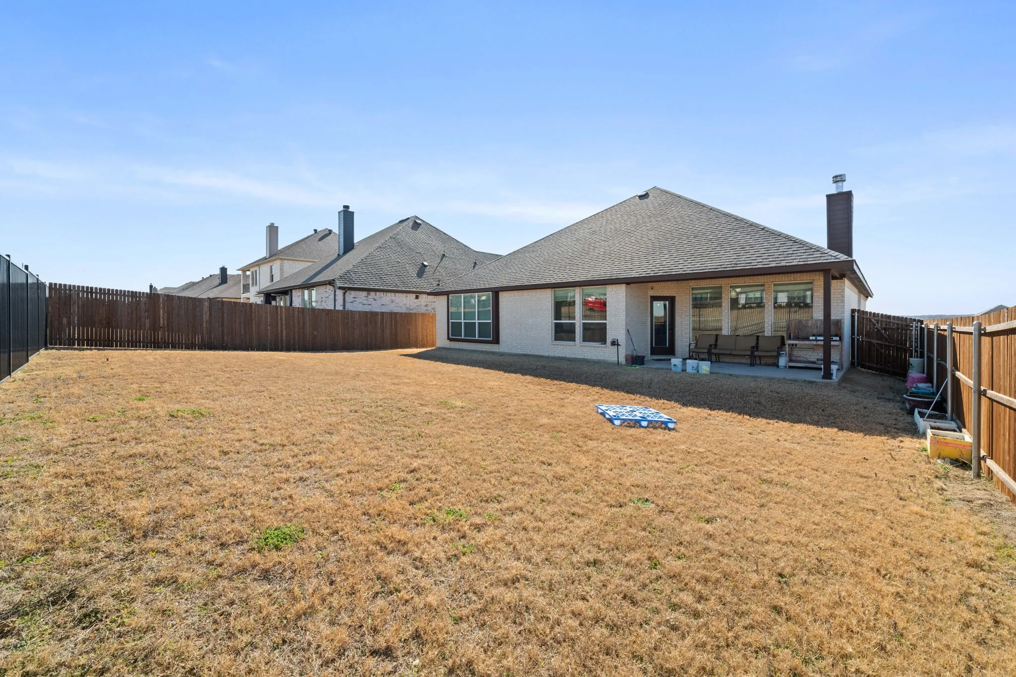 Single Family Residence For Sale in Ellis County , 3841 Eagles Bluff Road, Midlothian, Texas 76065, 4 Bedroom, 3 Bathroom, 2 Garage spaces, 2,483 Sqft, built in 2023, Preowned, mls#21173829, Real Estate Agent in Midlothian, Homes For Sale in Ellis county, Homes For Sale in Midlothian, Realtor in Midlothian Texas, Real Estate Brokerage Independent Realty Texas, Luminita Cordes Realtor