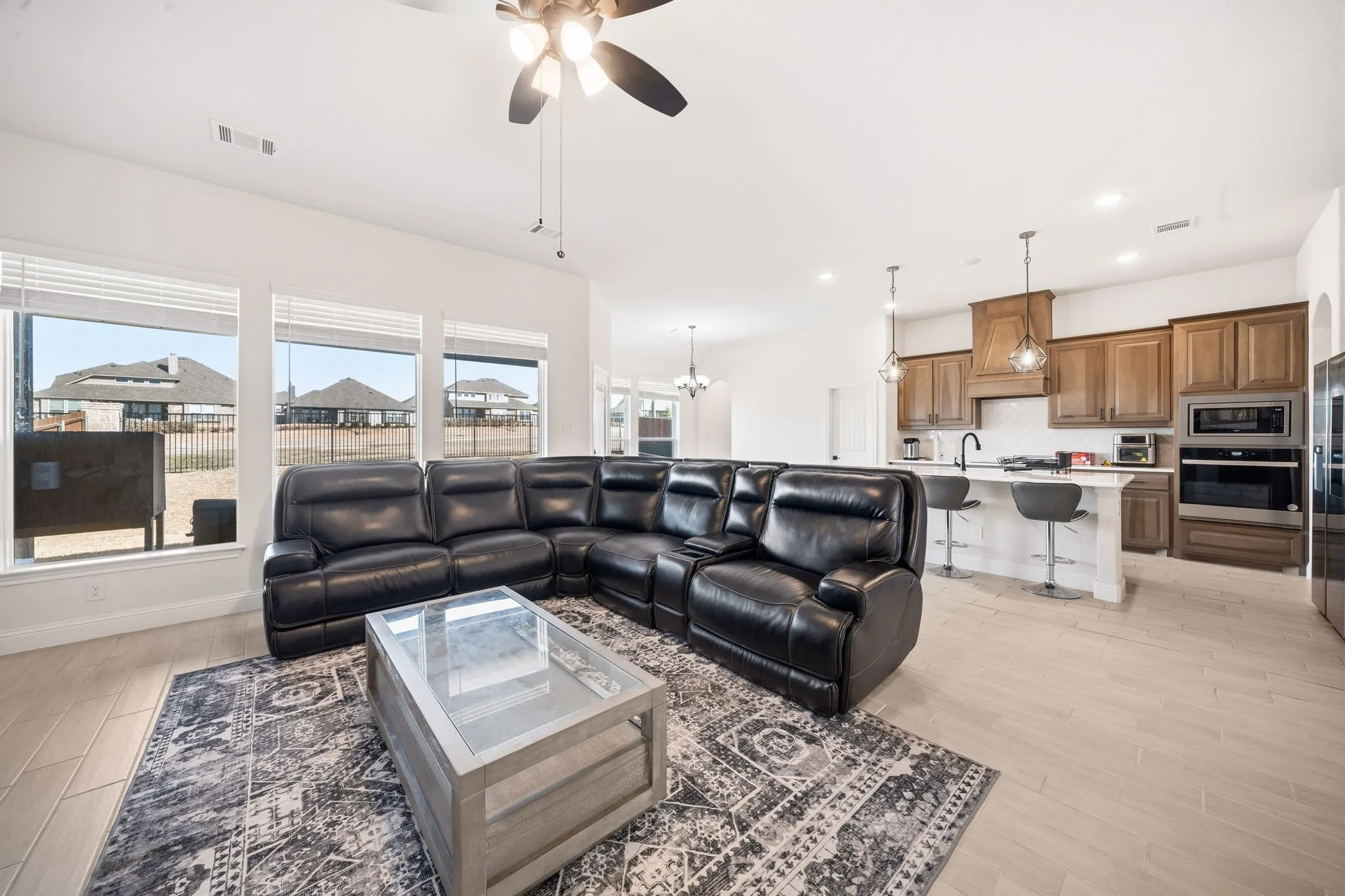 Single Family Residence For Sale in Ellis County , 3841 Eagles Bluff Road, Midlothian, Texas 76065, 4 Bedroom, 3 Bathroom, 2 Garage spaces, 2,483 Sqft, built in 2023, Preowned, mls#21173829, Real Estate Agent in Midlothian, Homes For Sale in Ellis county, Homes For Sale in Midlothian, Realtor in Midlothian Texas, Real Estate Brokerage Independent Realty Texas, Luminita Cordes Realtor
