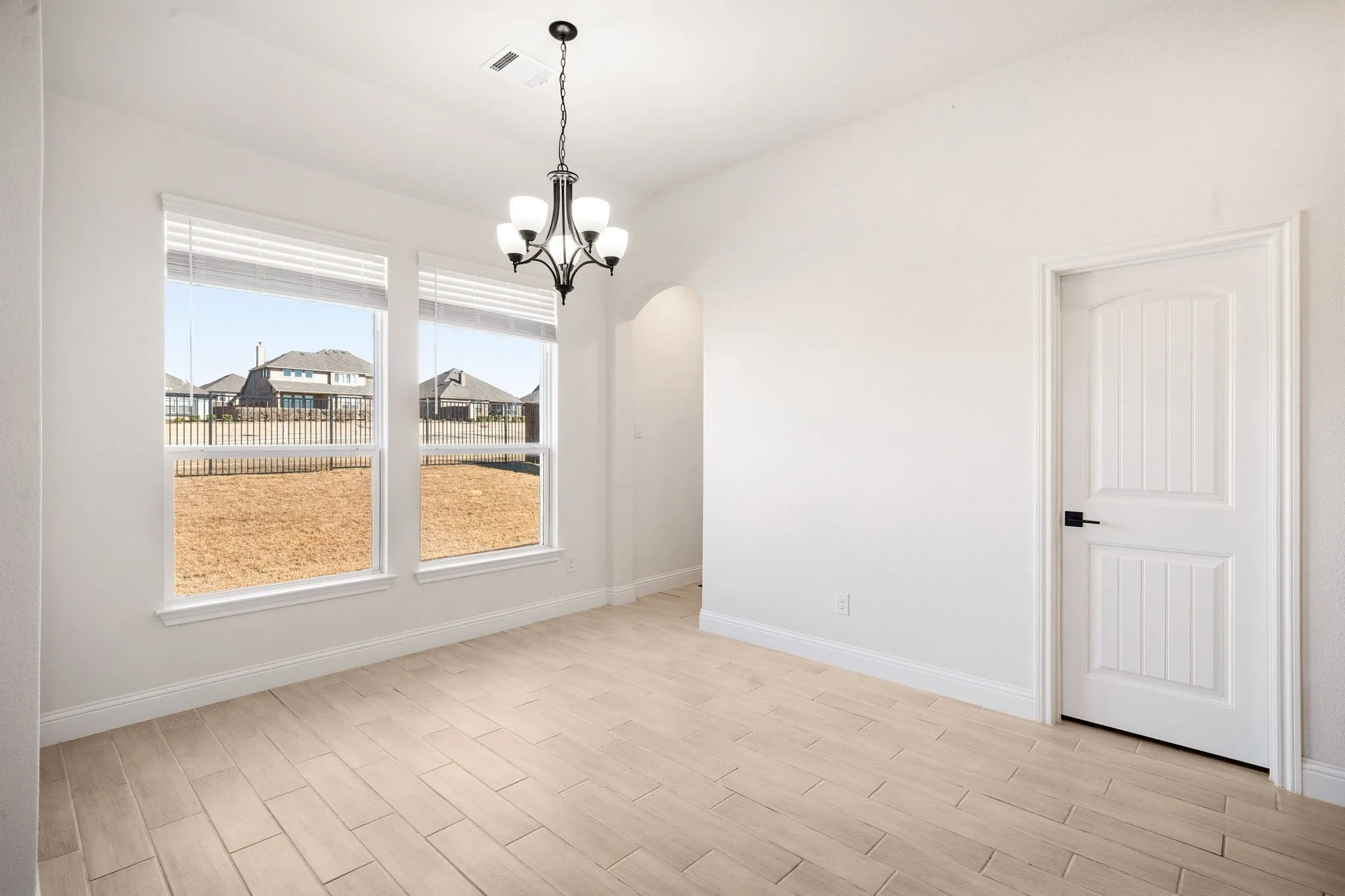 Single Family Residence For Sale in Ellis County , 3841 Eagles Bluff Road, Midlothian, Texas 76065, 4 Bedroom, 3 Bathroom, 2 Garage spaces, 2,483 Sqft, built in 2023, Preowned, mls#21173829, Real Estate Agent in Midlothian, Homes For Sale in Ellis county, Homes For Sale in Midlothian, Realtor in Midlothian Texas, Real Estate Brokerage Independent Realty Texas, Luminita Cordes Realtor