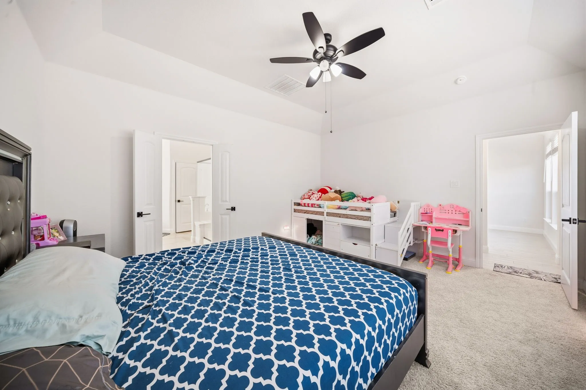 Single Family Residence For Sale in Ellis County , 3841 Eagles Bluff Road, Midlothian, Texas 76065, 4 Bedroom, 3 Bathroom, 2 Garage spaces, 2,483 Sqft, built in 2023, Preowned, mls#21173829, Real Estate Agent in Midlothian, Homes For Sale in Ellis county, Homes For Sale in Midlothian, Realtor in Midlothian Texas, Real Estate Brokerage Independent Realty Texas, Luminita Cordes Realtor