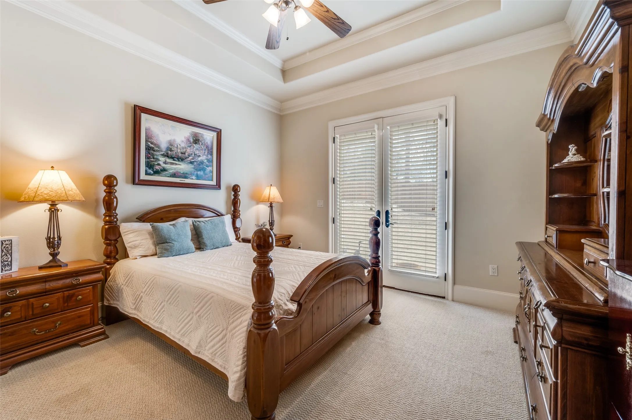 Single Family Residence For Sale in Denton County , 141 W Waters Edge Way, Oak Point, Texas 75068, 4 Bedrooms, 5 Bathrooms, 3 Garage spaces, 5,124 Sqft, built in 2008, Preowned, Price $1,195,000, mls#21180843, Real Estate Agent in Oak Point, Homes For Sale in Denton county, Homes For Sale in Oak Point, Realtor in Oak Point Texas, Real Estate Brokerage Independent Realty Texas, Luminita Cordes Realtor