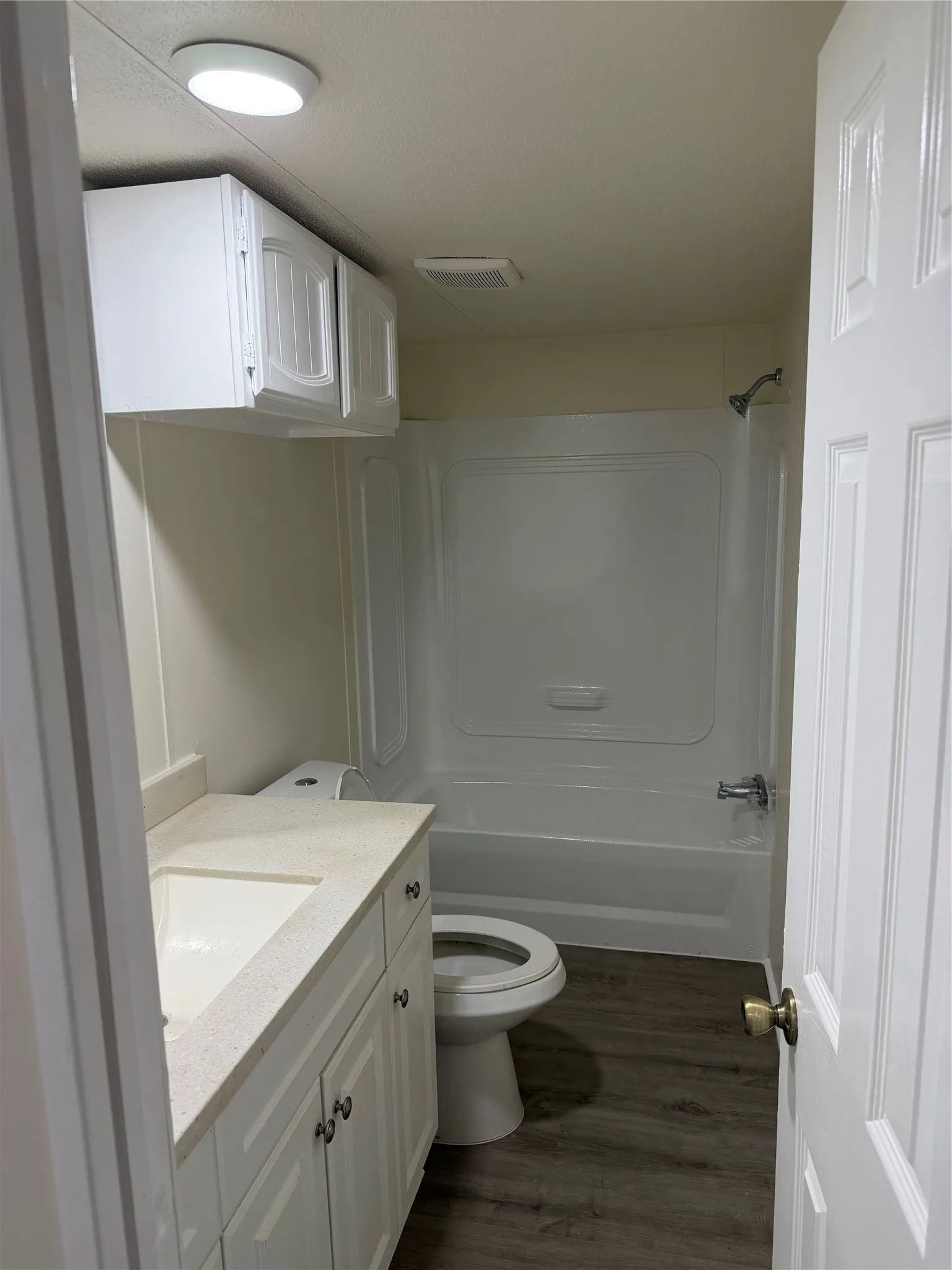 Mobile Home For Sale in Hood County , 3601 Hedge Row Street, Granbury, Texas 76048, 2 Bedroom, 2 Bathroom, Garage spaces, 960 Sqft, built in 1999, Preowned, mls#21181229, Real Estate Agent in Granbury, Homes For Sale in Hood county, Homes For Sale in Granbury, Realtor in Granbury Texas, Real Estate Brokerage Independent Realty Texas, Luminita Cordes Realtor