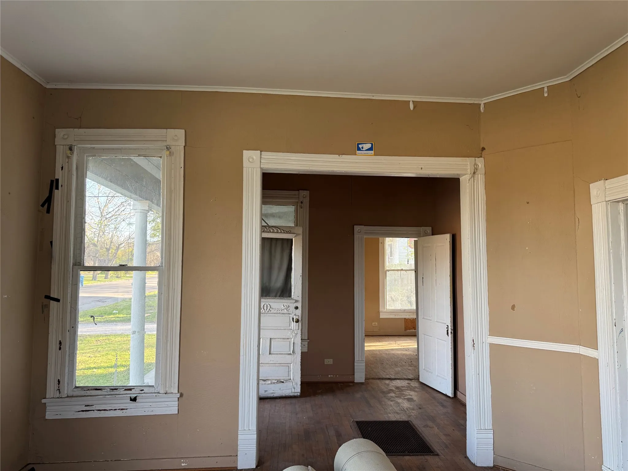 Single Family Residence For Sale in Grayson County , 317 Scullin, Denison, Texas 75020, 2 Bedroom, 1 Bathroom, Garage spaces, 1,234 Sqft, built in 1900, mls#21183325, Real Estate Agent in Denison, Homes For Sale in Grayson county, Homes For Sale in Denison, Realtor in Denison Texas, Real Estate Brokerage Independent Realty Texas, Luminita Cordes Realtor