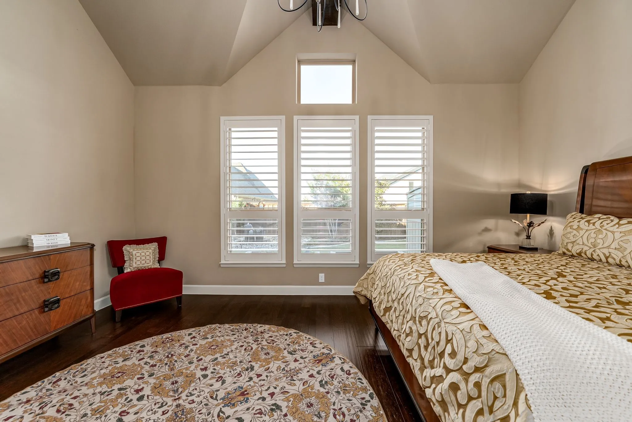 Single Family Residence For Sale in Denton County , 3025 Warrington, The Colony, Texas 75056, 4 Bedroom, 3 Bathroom, 2 Garage spaces, 2,474 Sqft, built in 2022, Preowned, mls#21165848, Real Estate Agent in The Colony, Homes For Sale in Denton county, Homes For Sale in The Colony, Realtor in The Colony Texas, Real Estate Brokerage Independent Realty Texas, Luminita Cordes Realtor