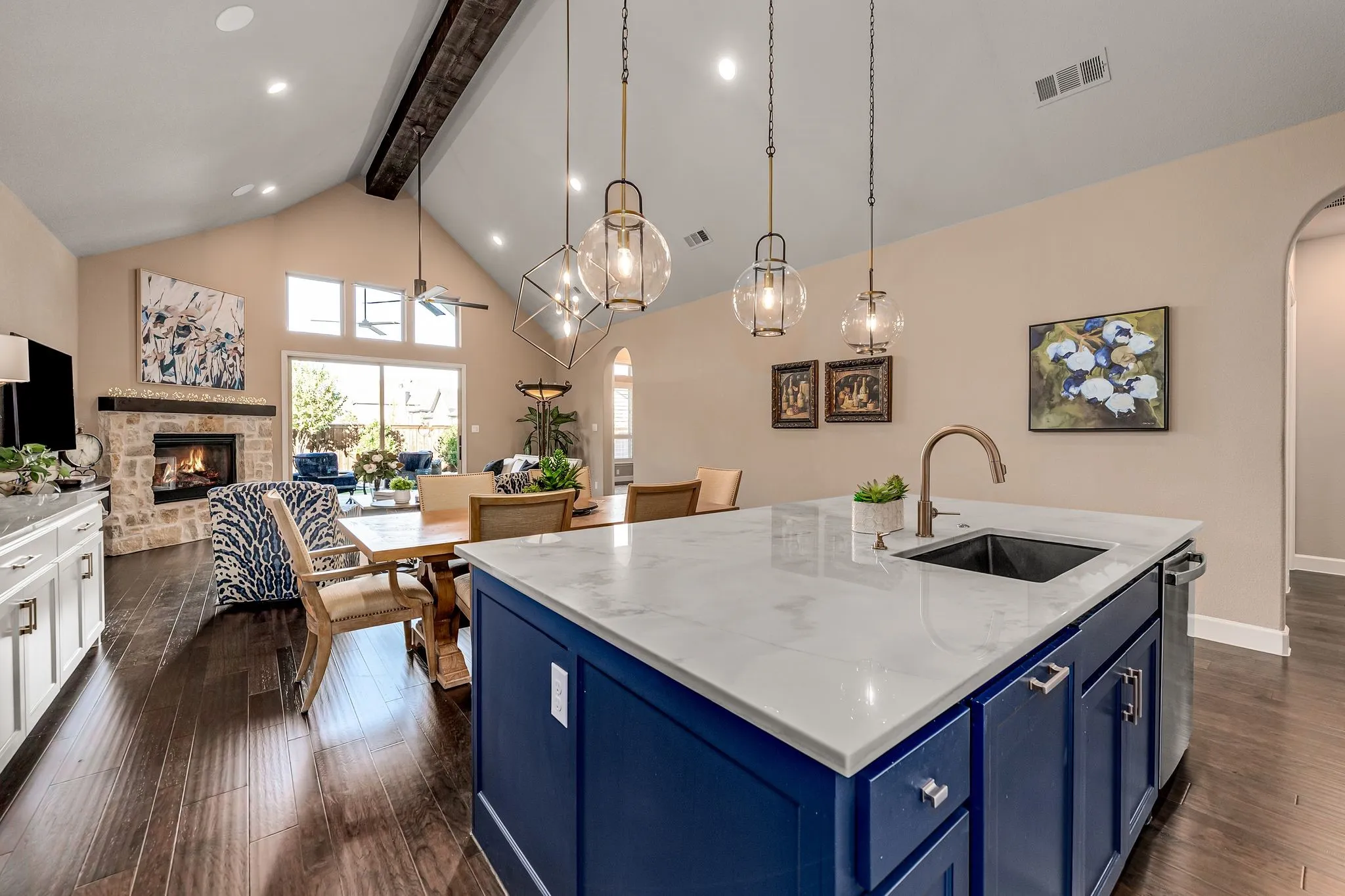 Single Family Residence For Sale in Denton County , 3025 Warrington, The Colony, Texas 75056, 4 Bedroom, 3 Bathroom, 2 Garage spaces, 2,474 Sqft, built in 2022, Preowned, mls#21165848, Real Estate Agent in The Colony, Homes For Sale in Denton county, Homes For Sale in The Colony, Realtor in The Colony Texas, Real Estate Brokerage Independent Realty Texas, Luminita Cordes Realtor
