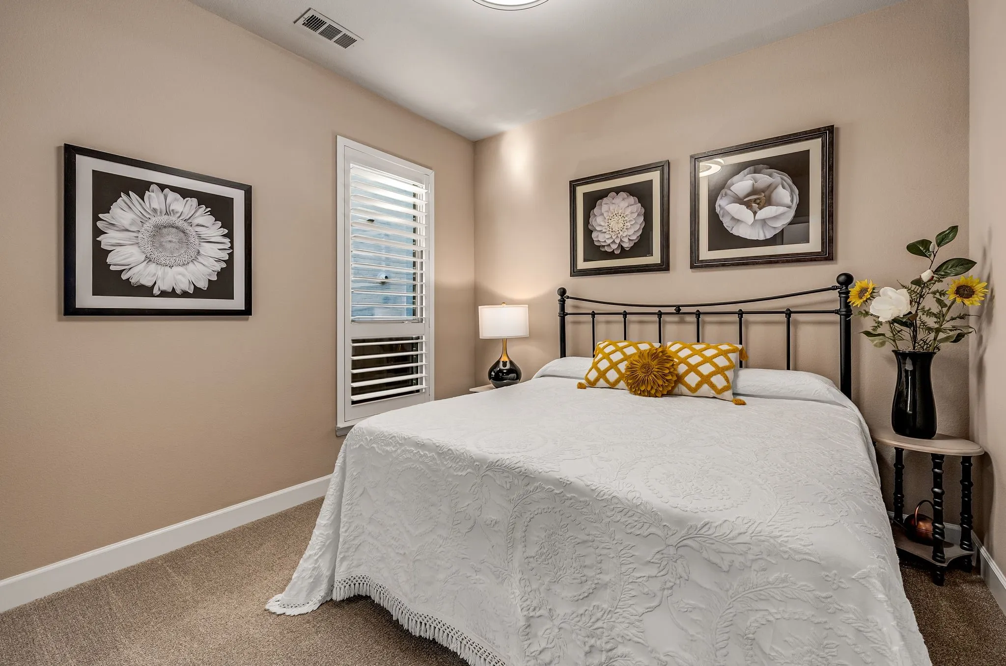 Single Family Residence For Sale in Denton County , 3025 Warrington, The Colony, Texas 75056, 4 Bedroom, 3 Bathroom, 2 Garage spaces, 2,474 Sqft, built in 2022, Preowned, mls#21165848, Real Estate Agent in The Colony, Homes For Sale in Denton county, Homes For Sale in The Colony, Realtor in The Colony Texas, Real Estate Brokerage Independent Realty Texas, Luminita Cordes Realtor
