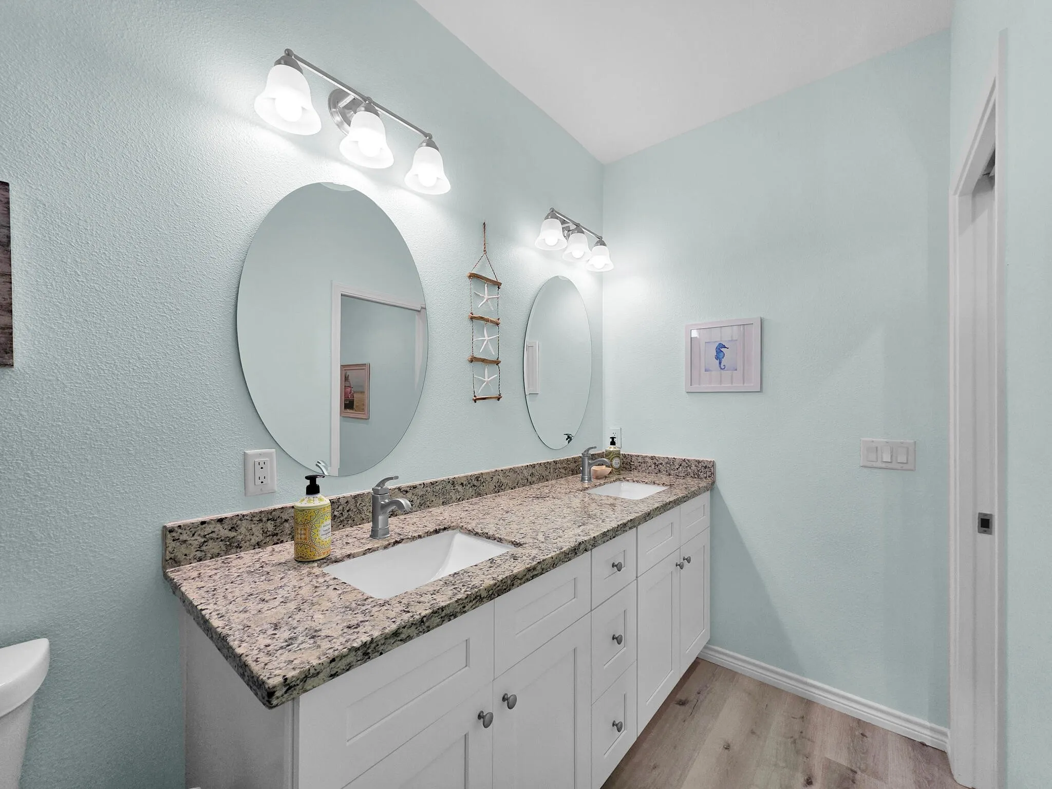 Single Family Residence For Sale in Galveston County , 1120 Alex Drive, Gilchrist, Texas 77617, 5 Bedroom, 5 Bathroom, Garage spaces, 2,533 Sqft, built in 2020, mls#21180946, Real Estate Agent in Gilchrist, Homes For Sale in Galveston county, Homes For Sale in Gilchrist, Realtor in Gilchrist Texas, Real Estate Brokerage Independent Realty Texas, Luminita Cordes Realtor