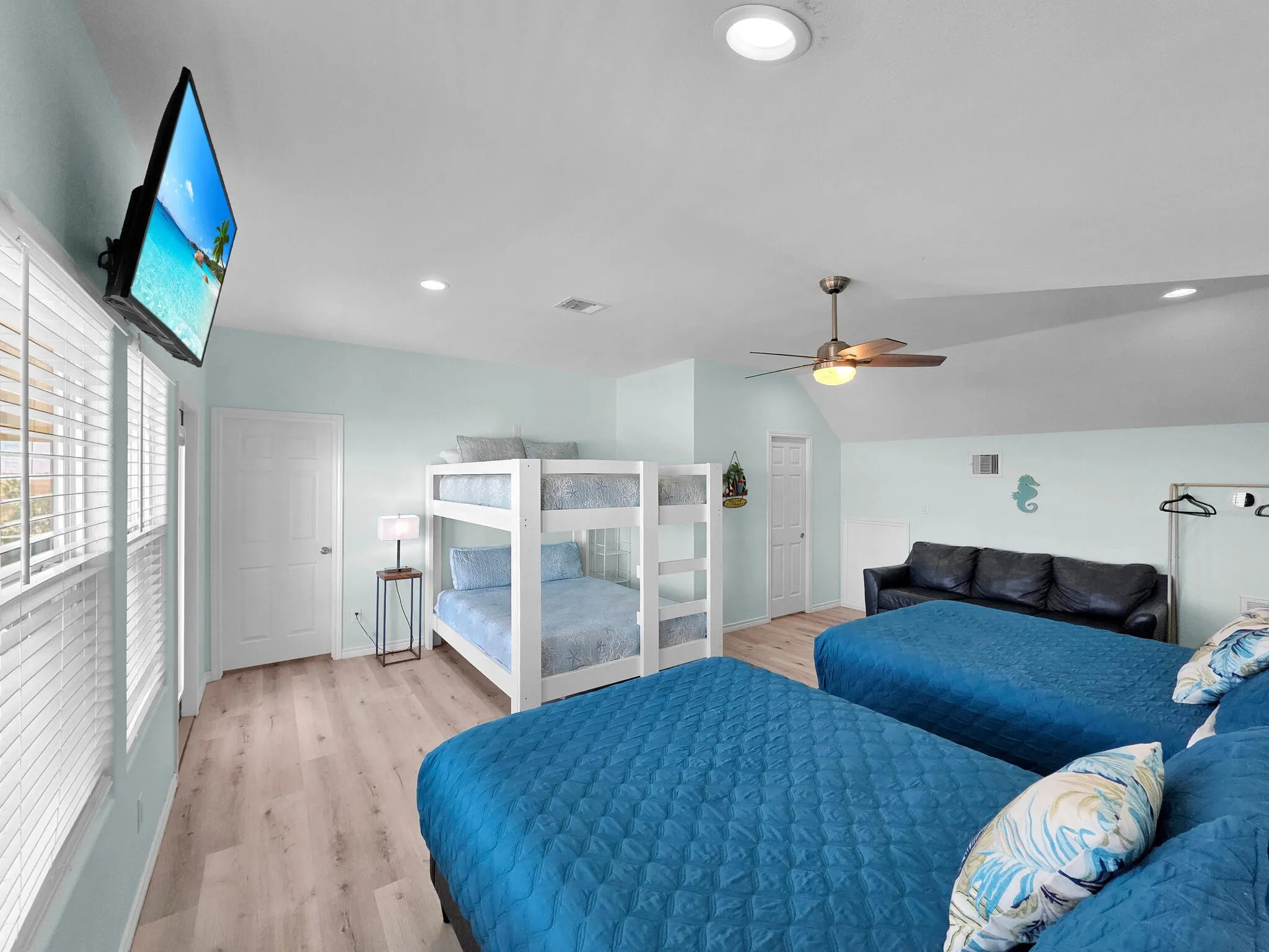 Single Family Residence For Sale in Galveston County , 1120 Alex Drive, Gilchrist, Texas 77617, 5 Bedroom, 5 Bathroom, Garage spaces, 2,533 Sqft, built in 2020, mls#21180946, Real Estate Agent in Gilchrist, Homes For Sale in Galveston county, Homes For Sale in Gilchrist, Realtor in Gilchrist Texas, Real Estate Brokerage Independent Realty Texas, Luminita Cordes Realtor