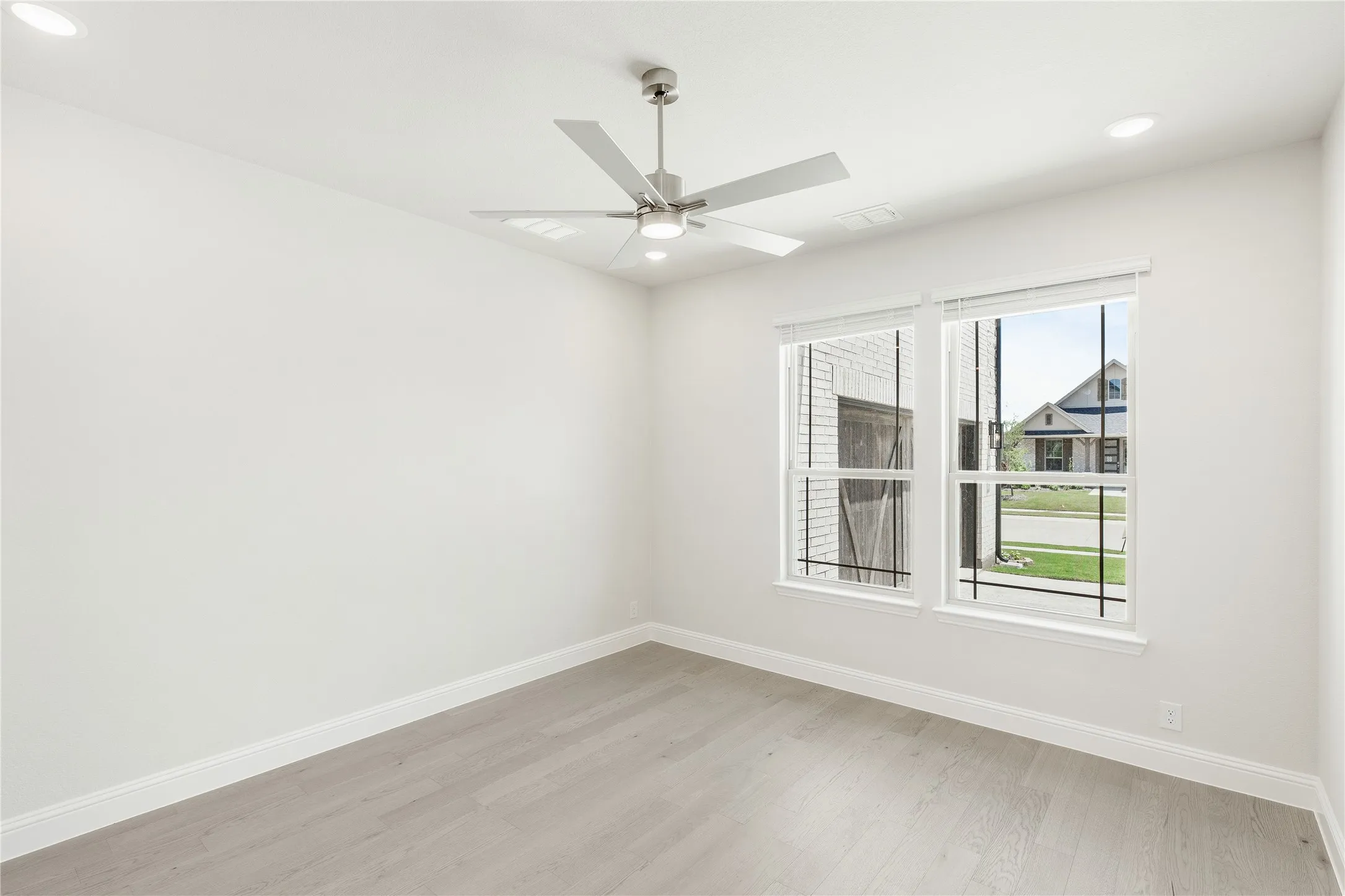 Single Family Residence For Sale in Denton County , 1133 Hitching Post Way, Oak Point, Texas 75068, 5 Bedrooms, 4 Bathrooms, 2 Garage spaces, 3,695 Sqft, built in 2026, New Construction - Incomplete, Price $591,000, mls#21183775, Real Estate Agent in Oak Point, Homes For Sale in Denton county, Homes For Sale in Oak Point, Realtor in Oak Point Texas, Real Estate Brokerage Independent Realty Texas, Luminita Cordes Realtor