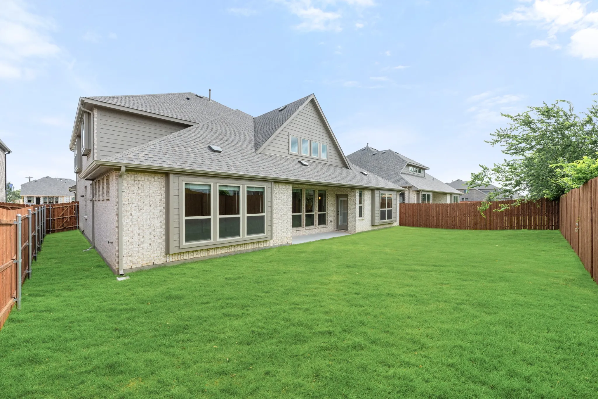 Single Family Residence For Sale in Denton County , 3305 Emerald Trace Drive, Denton, Texas 76226, 5 Bedroom, 5 Bathroom, 3 Garage spaces, 4,065 Sqft, built in 2026, New Construction - Incomplete, mls#21183743, Real Estate Agent in Denton, Homes For Sale in Denton county, Homes For Sale in Denton, Realtor in Denton Texas, Real Estate Brokerage Independent Realty Texas, Luminita Cordes Realtor