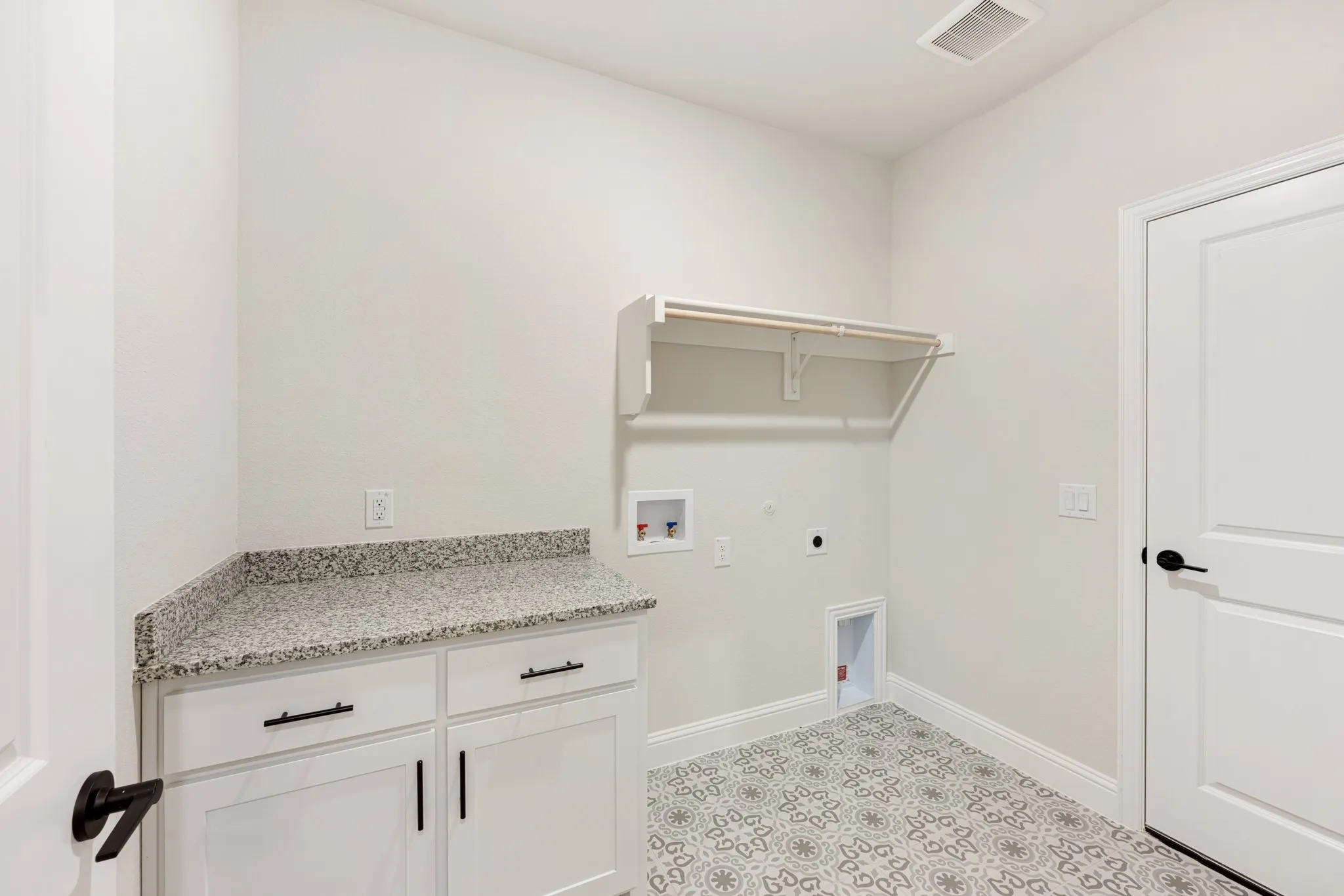Single Family Residence For Sale in Denton County , 3305 Emerald Trace Drive, Denton, Texas 76226, 5 Bedroom, 5 Bathroom, 3 Garage spaces, 4,065 Sqft, built in 2026, New Construction - Incomplete, mls#21183743, Real Estate Agent in Denton, Homes For Sale in Denton county, Homes For Sale in Denton, Realtor in Denton Texas, Real Estate Brokerage Independent Realty Texas, Luminita Cordes Realtor