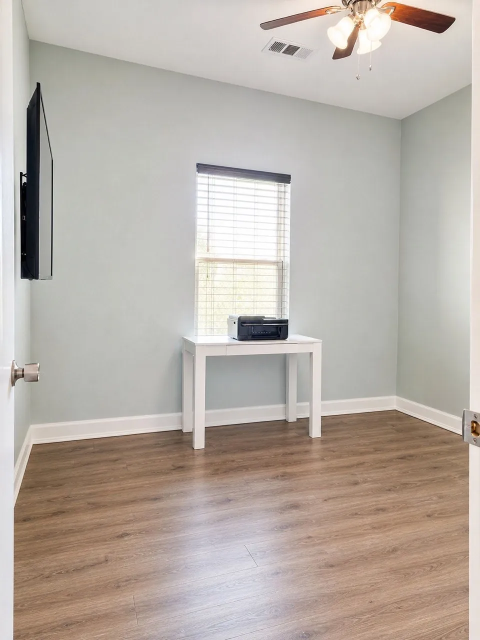 Single Family Residence For Sale in Hunt County , 1711 Fred Street, Greenville, Texas 75401, 3 Bedroom, 2 Bathroom, 2 Garage spaces, 1,331 Sqft, built in 2017, mls#21173023, Real Estate Agent in Greenville, Homes For Sale in Hunt county, Homes For Sale in Greenville, Realtor in Greenville Texas, Real Estate Brokerage Independent Realty Texas, Luminita Cordes Realtor