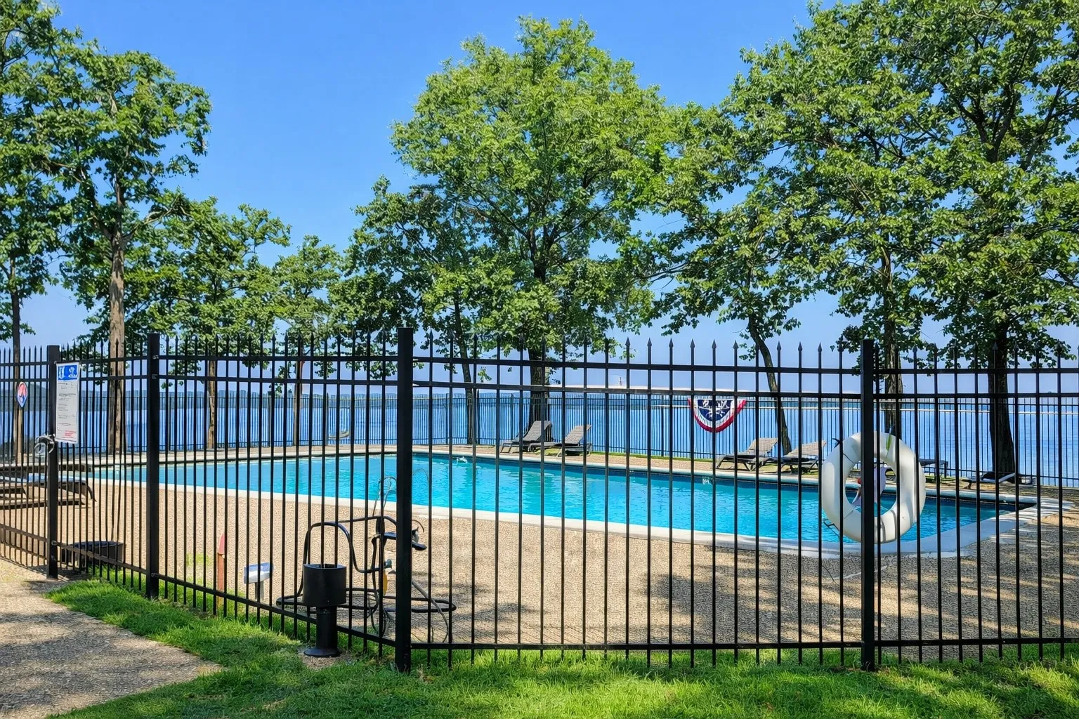 Pool, Community