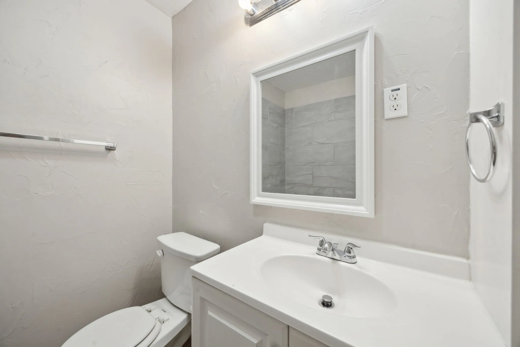 Single Family Residence For Sale in Tarrant County , 5032 Marks Place, Fort Worth, Texas 76116, 4 Bedrooms, 2 Bathrooms, 1 Garage spaces, 1,546 Sqft, built in 1952, Price $239,000, mls#21183839, Real Estate Agent in Fort Worth, Homes For Sale in Tarrant county, Homes For Sale in Fort Worth, Realtor in Fort Worth Texas, Real Estate Brokerage Independent Realty Texas, Luminita Cordes Realtor