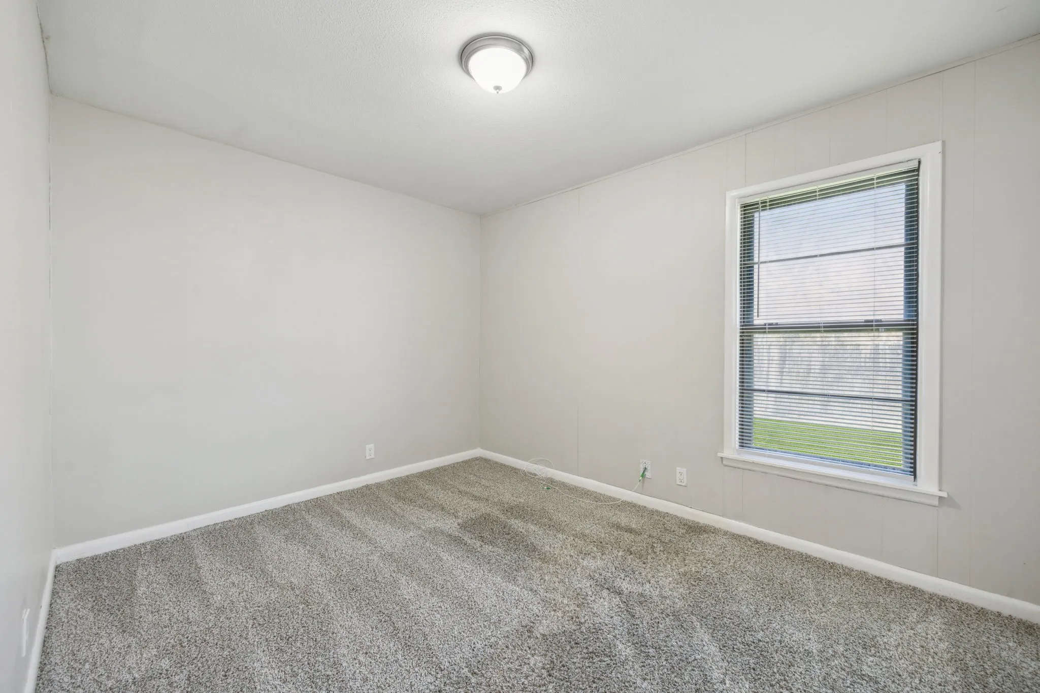 Single Family Residence For Sale in Tarrant County , 5032 Marks Place, Fort Worth, Texas 76116, 4 Bedrooms, 2 Bathrooms, 1 Garage spaces, 1,546 Sqft, built in 1952, Price $239,000, mls#21183839, Real Estate Agent in Fort Worth, Homes For Sale in Tarrant county, Homes For Sale in Fort Worth, Realtor in Fort Worth Texas, Real Estate Brokerage Independent Realty Texas, Luminita Cordes Realtor