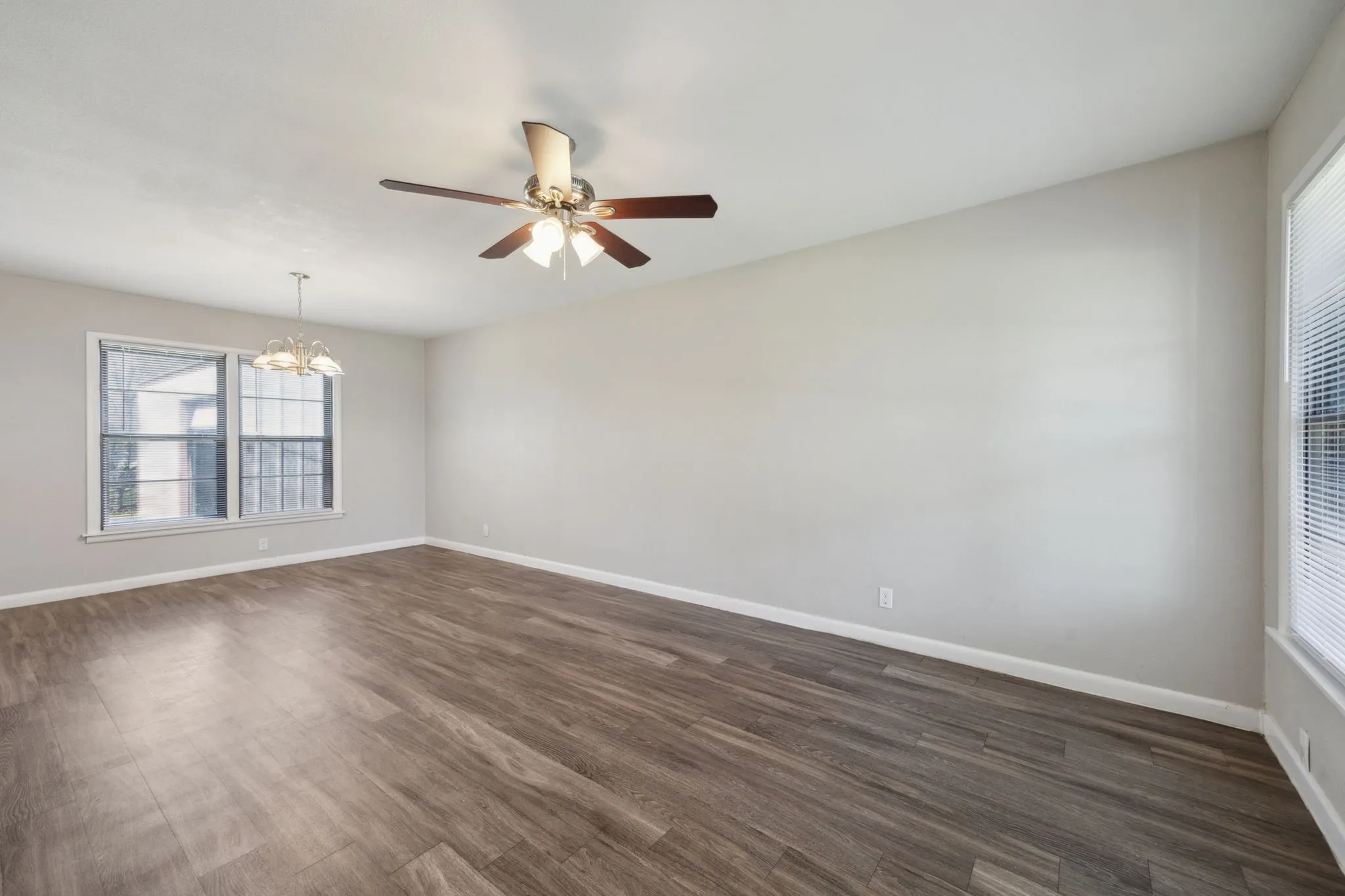 Single Family Residence For Sale in Tarrant County , 5032 Marks Place, Fort Worth, Texas 76116, 4 Bedrooms, 2 Bathrooms, 1 Garage spaces, 1,546 Sqft, built in 1952, Price $239,000, mls#21183839, Real Estate Agent in Fort Worth, Homes For Sale in Tarrant county, Homes For Sale in Fort Worth, Realtor in Fort Worth Texas, Real Estate Brokerage Independent Realty Texas, Luminita Cordes Realtor