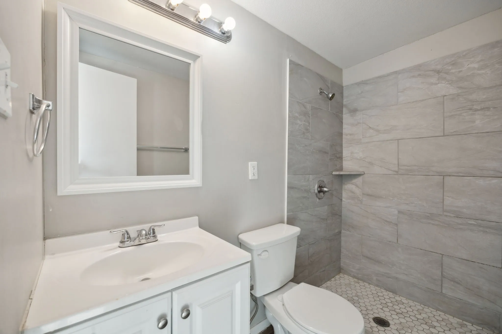 Single Family Residence For Sale in Tarrant County , 5032 Marks Place, Fort Worth, Texas 76116, 4 Bedrooms, 2 Bathrooms, 1 Garage spaces, 1,546 Sqft, built in 1952, Price $239,000, mls#21183839, Real Estate Agent in Fort Worth, Homes For Sale in Tarrant county, Homes For Sale in Fort Worth, Realtor in Fort Worth Texas, Real Estate Brokerage Independent Realty Texas, Luminita Cordes Realtor