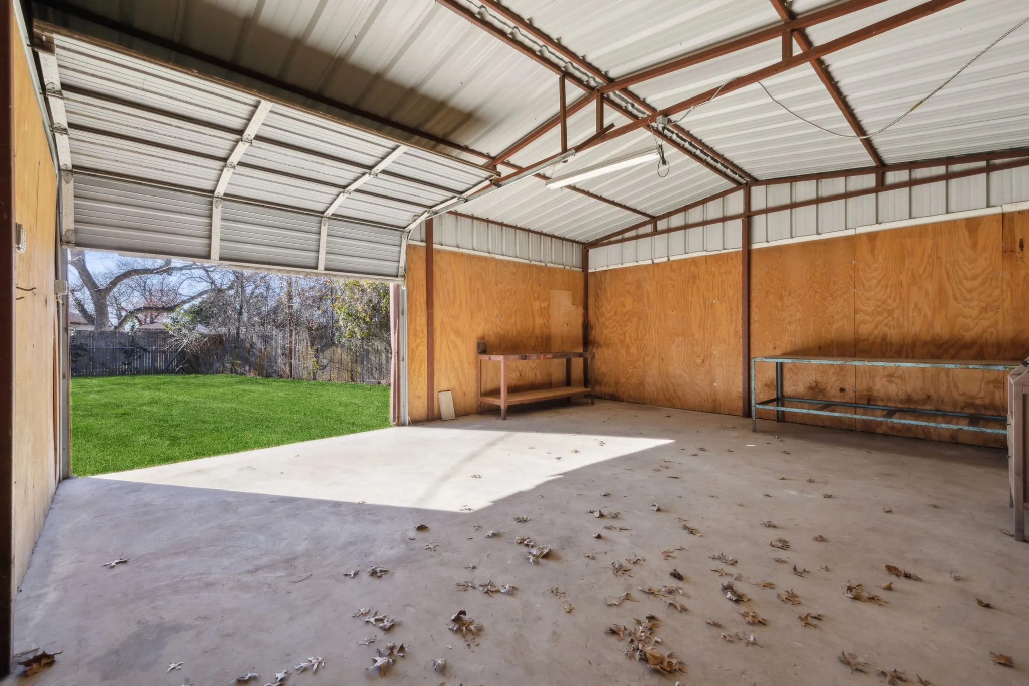 Single Family Residence For Sale in Tarrant County , 5032 Marks Place, Fort Worth, Texas 76116, 4 Bedrooms, 2 Bathrooms, 1 Garage spaces, 1,546 Sqft, built in 1952, Price $239,000, mls#21183839, Real Estate Agent in Fort Worth, Homes For Sale in Tarrant county, Homes For Sale in Fort Worth, Realtor in Fort Worth Texas, Real Estate Brokerage Independent Realty Texas, Luminita Cordes Realtor