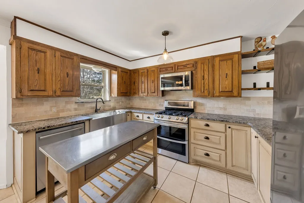 Farm For Sale in Franklin (TX) County , 473 County Road Se 3370, Winnsboro, Texas 75494, 3 Bedroom, 2 Bathroom, 2 Garage spaces, 1,660 Sqft, built in 1995, mls#21183620, Real Estate Agent in Winnsboro, Homes For Sale in Franklin (TX) county, Homes For Sale in Winnsboro, Realtor in Winnsboro Texas, Real Estate Brokerage Independent Realty Texas, Luminita Cordes Realtor