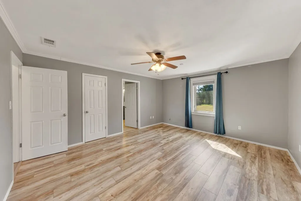 Farm For Sale in Franklin (TX) County , 473 County Road Se 3370, Winnsboro, Texas 75494, 3 Bedroom, 2 Bathroom, 2 Garage spaces, 1,660 Sqft, built in 1995, mls#21183620, Real Estate Agent in Winnsboro, Homes For Sale in Franklin (TX) county, Homes For Sale in Winnsboro, Realtor in Winnsboro Texas, Real Estate Brokerage Independent Realty Texas, Luminita Cordes Realtor