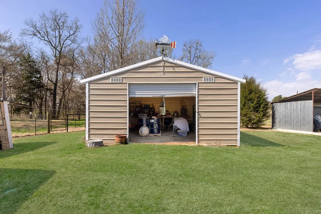 Farm For Sale in Franklin (TX) County , 473 County Road Se 3370, Winnsboro, Texas 75494, 3 Bedroom, 2 Bathroom, 2 Garage spaces, 1,660 Sqft, built in 1995, mls#21183620, Real Estate Agent in Winnsboro, Homes For Sale in Franklin (TX) county, Homes For Sale in Winnsboro, Realtor in Winnsboro Texas, Real Estate Brokerage Independent Realty Texas, Luminita Cordes Realtor