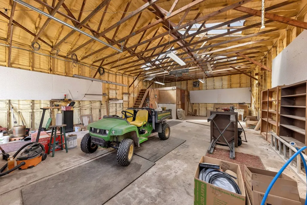 Farm For Sale in Franklin (TX) County , 473 County Road Se 3370, Winnsboro, Texas 75494, 3 Bedroom, 2 Bathroom, 2 Garage spaces, 1,660 Sqft, built in 1995, mls#21183620, Real Estate Agent in Winnsboro, Homes For Sale in Franklin (TX) county, Homes For Sale in Winnsboro, Realtor in Winnsboro Texas, Real Estate Brokerage Independent Realty Texas, Luminita Cordes Realtor