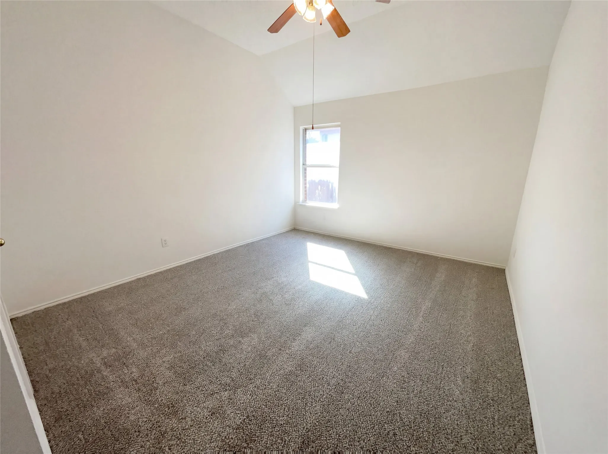 Single Family Residence For Sale in Tarrant County , 8329 Cedarcrest Lane, Fort Worth, Texas 76123, 4 Bedroom, 3 Bathroom, 2 Garage spaces, 2,686 Sqft, built in 2003, Preowned, mls#21183745, Real Estate Agent in Fort Worth, Homes For Sale in Tarrant county, Homes For Sale in Fort Worth, Realtor in Fort Worth Texas, Real Estate Brokerage Independent Realty Texas, Luminita Cordes Realtor