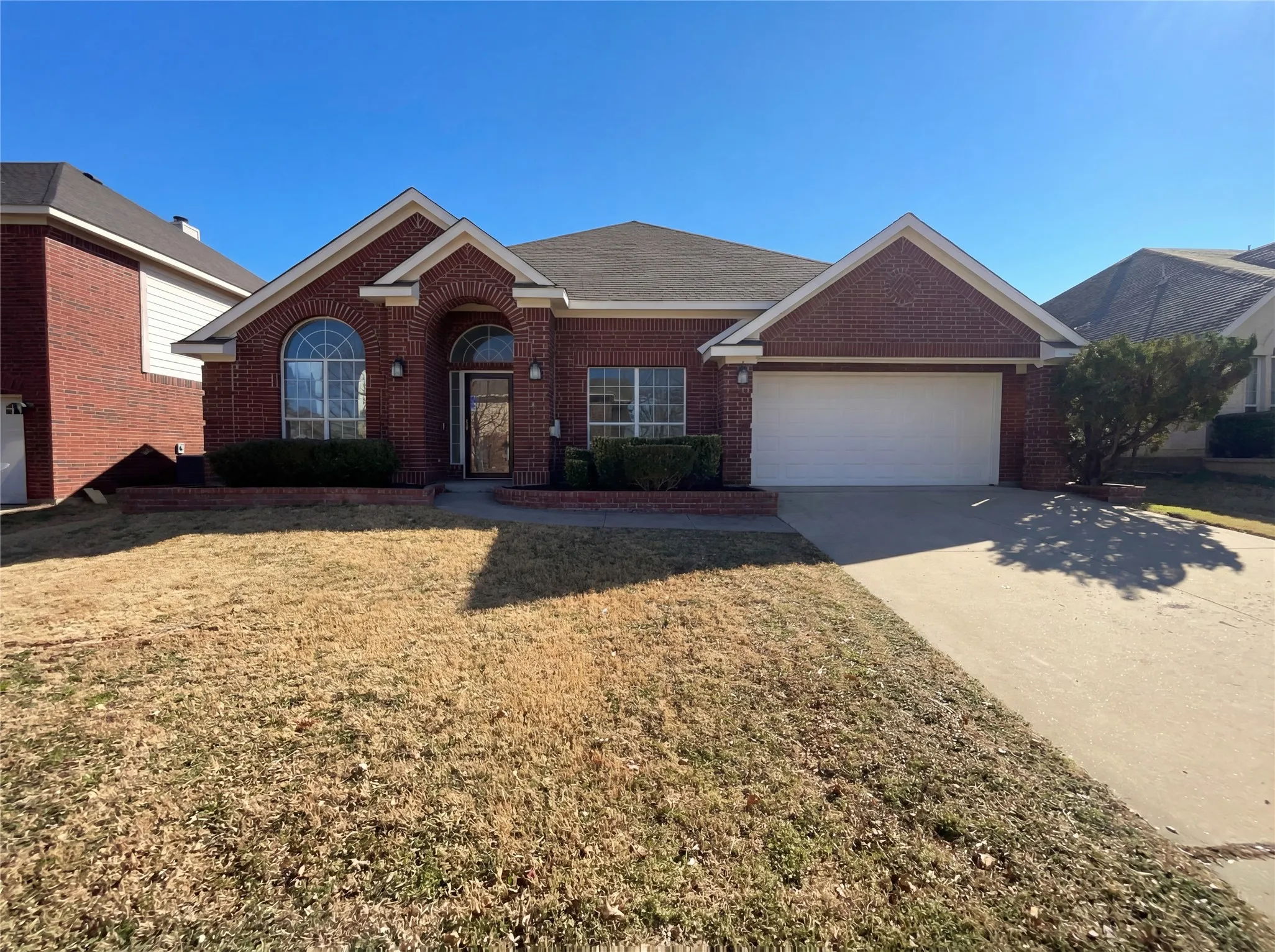 Single Family Residence For Sale in Tarrant County , 8329 Cedarcrest Lane, Fort Worth, Texas 76123, 4 Bedroom, 3 Bathroom, 2 Garage spaces, 2,686 Sqft, built in 2003, Preowned, mls#21183745, Real Estate Agent in Fort Worth, Homes For Sale in Tarrant county, Homes For Sale in Fort Worth, Realtor in Fort Worth Texas, Real Estate Brokerage Independent Realty Texas, Luminita Cordes Realtor