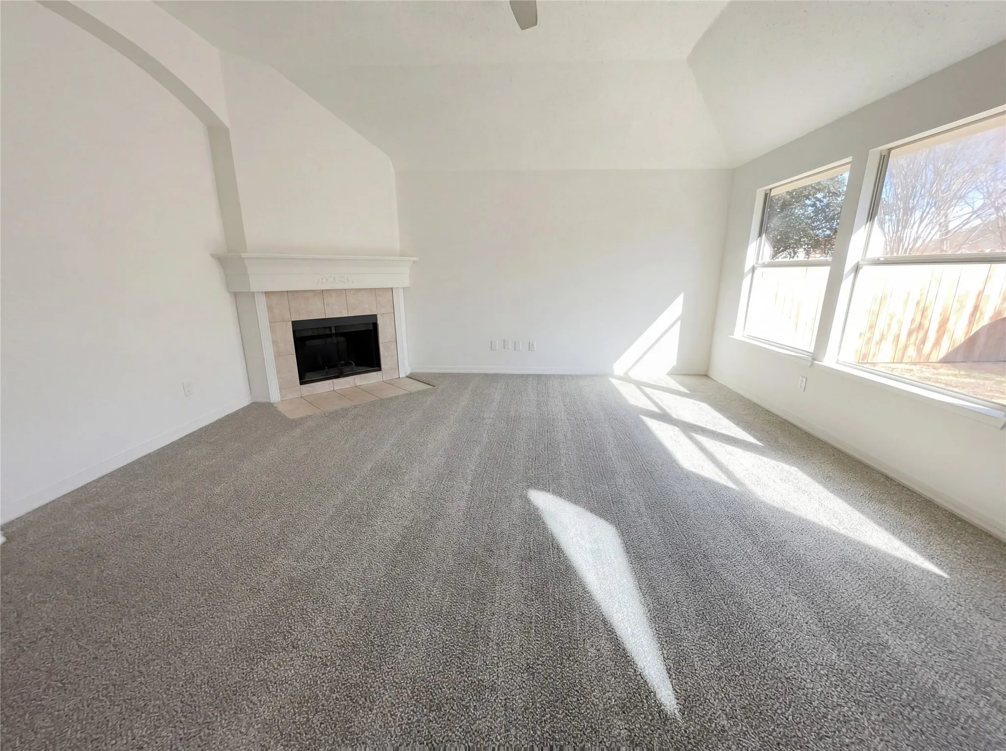 Single Family Residence For Sale in Tarrant County , 8329 Cedarcrest Lane, Fort Worth, Texas 76123, 4 Bedroom, 3 Bathroom, 2 Garage spaces, 2,686 Sqft, built in 2003, Preowned, mls#21183745, Real Estate Agent in Fort Worth, Homes For Sale in Tarrant county, Homes For Sale in Fort Worth, Realtor in Fort Worth Texas, Real Estate Brokerage Independent Realty Texas, Luminita Cordes Realtor