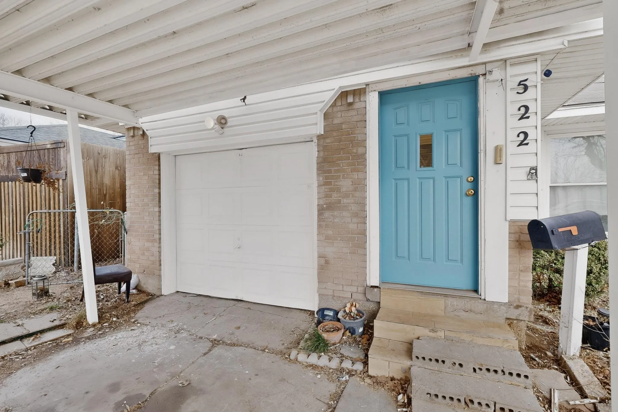 Single Family Residence For Sale in Dallas County , 522 Phillip Street, Mesquite, Texas 75149, 5 Bedroom, 4 Bathroom, Garage spaces, 1,746 Sqft, built in 1954, Preowned, mls#21180309, Real Estate Agent in Mesquite, Homes For Sale in Dallas county, Homes For Sale in Mesquite, Realtor in Mesquite Texas, Real Estate Brokerage Independent Realty Texas, Luminita Cordes Realtor