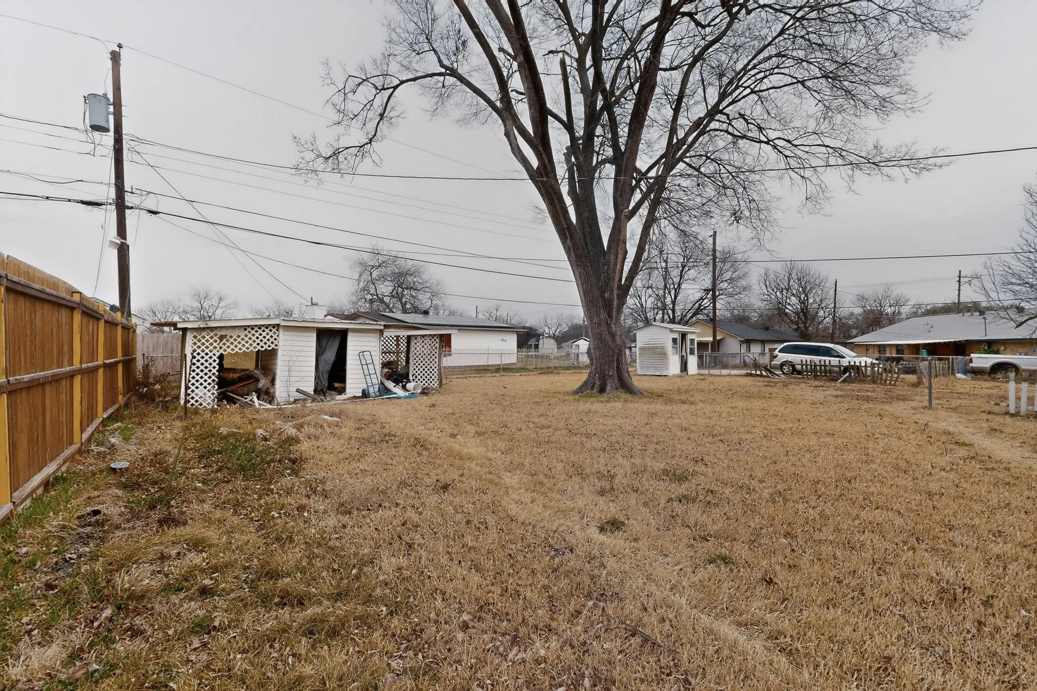 Single Family Residence For Sale in Dallas County , 522 Phillip Street, Mesquite, Texas 75149, 5 Bedroom, 4 Bathroom, Garage spaces, 1,746 Sqft, built in 1954, Preowned, mls#21180309, Real Estate Agent in Mesquite, Homes For Sale in Dallas county, Homes For Sale in Mesquite, Realtor in Mesquite Texas, Real Estate Brokerage Independent Realty Texas, Luminita Cordes Realtor