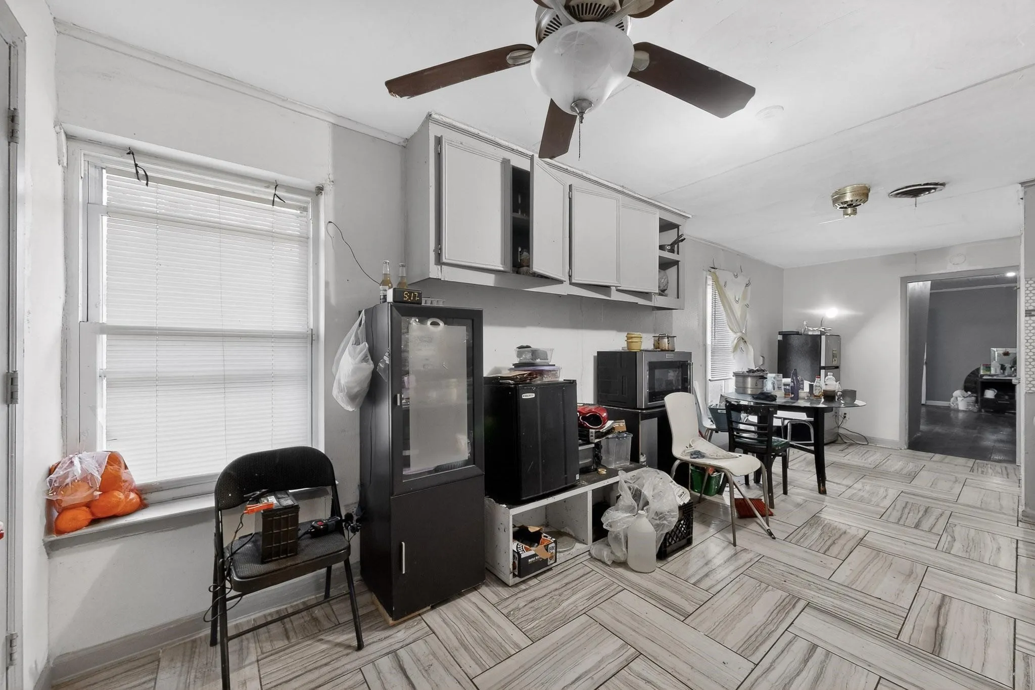 Single Family Residence For Sale in Dallas County , 522 Phillip Street, Mesquite, Texas 75149, 5 Bedroom, 4 Bathroom, Garage spaces, 1,746 Sqft, built in 1954, Preowned, mls#21180309, Real Estate Agent in Mesquite, Homes For Sale in Dallas county, Homes For Sale in Mesquite, Realtor in Mesquite Texas, Real Estate Brokerage Independent Realty Texas, Luminita Cordes Realtor