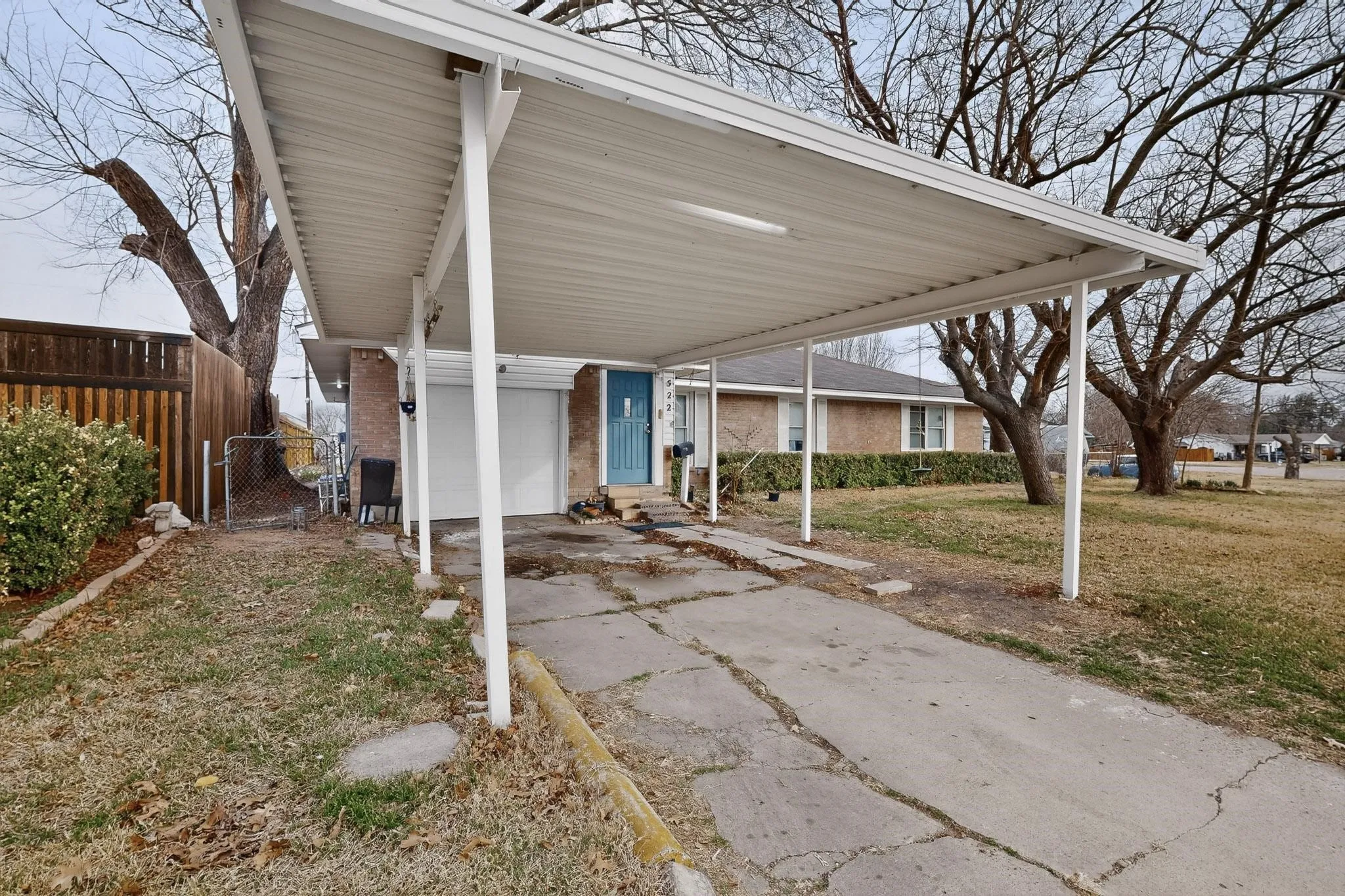 Single Family Residence For Sale in Dallas County , 522 Phillip Street, Mesquite, Texas 75149, 5 Bedroom, 4 Bathroom, Garage spaces, 1,746 Sqft, built in 1954, Preowned, mls#21180309, Real Estate Agent in Mesquite, Homes For Sale in Dallas county, Homes For Sale in Mesquite, Realtor in Mesquite Texas, Real Estate Brokerage Independent Realty Texas, Luminita Cordes Realtor