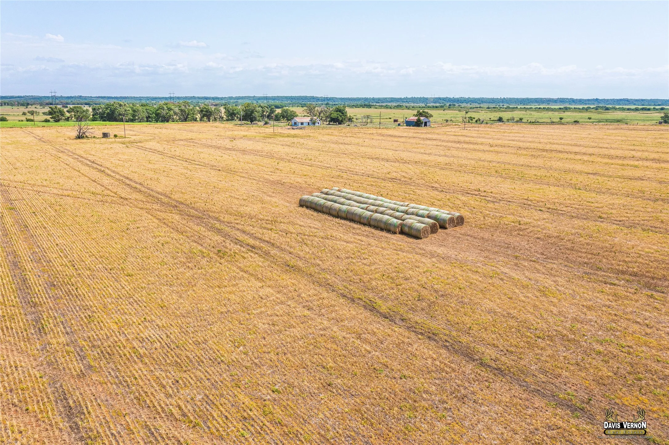 Ranch For Sale in Wilbarger County , 9844 County Road 131 N, Harrold, Texas 76364, 0, 0, Garage spaces, 0 Sqft, built in 0, Price $512,000, mls#21184067, Real Estate Agent in Harrold, Homes For Sale in Wilbarger county, Homes For Sale in Harrold, Realtor in Harrold Texas, Real Estate Brokerage Independent Realty Texas, Luminita Cordes Realtor