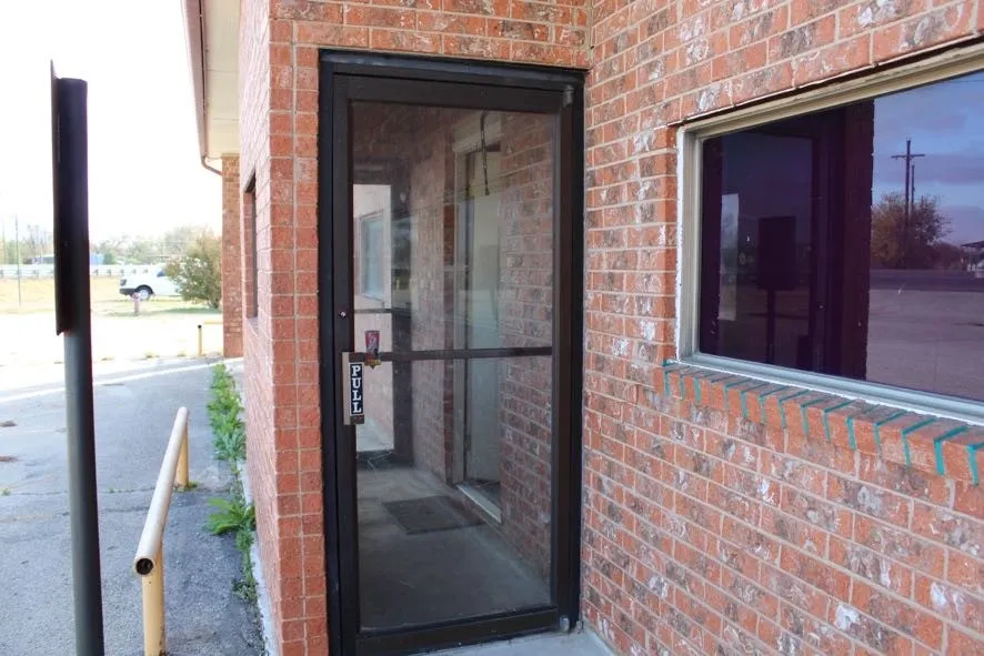 Entry to Unit B