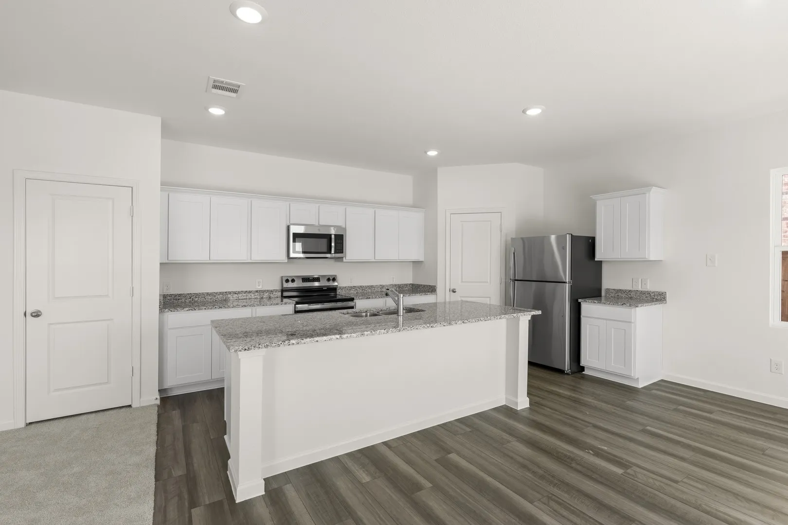 11. 1249 Herring - Kitchen (2)