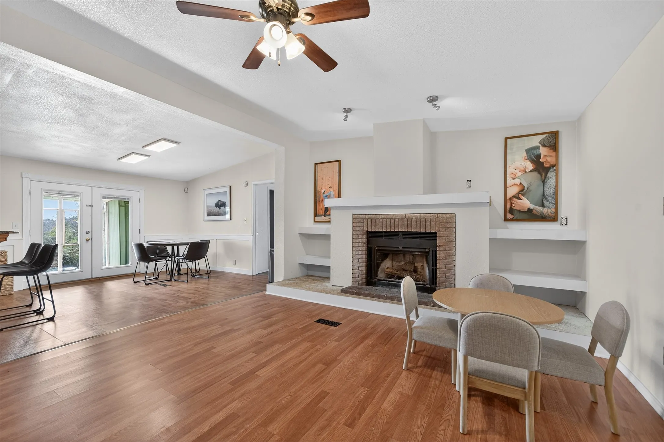 Single Family Residence For Sale in Kaufman County , 17319 Senne Road, Forney, Texas 75126, 5 Bedroom, 2 Bathroom, Garage spaces, 2,660 Sqft, built in 1984, mls#21181978, Real Estate Agent in Forney, Homes For Sale in Kaufman county, Homes For Sale in Forney, Realtor in Forney Texas, Real Estate Brokerage Independent Realty Texas, Luminita Cordes Realtor