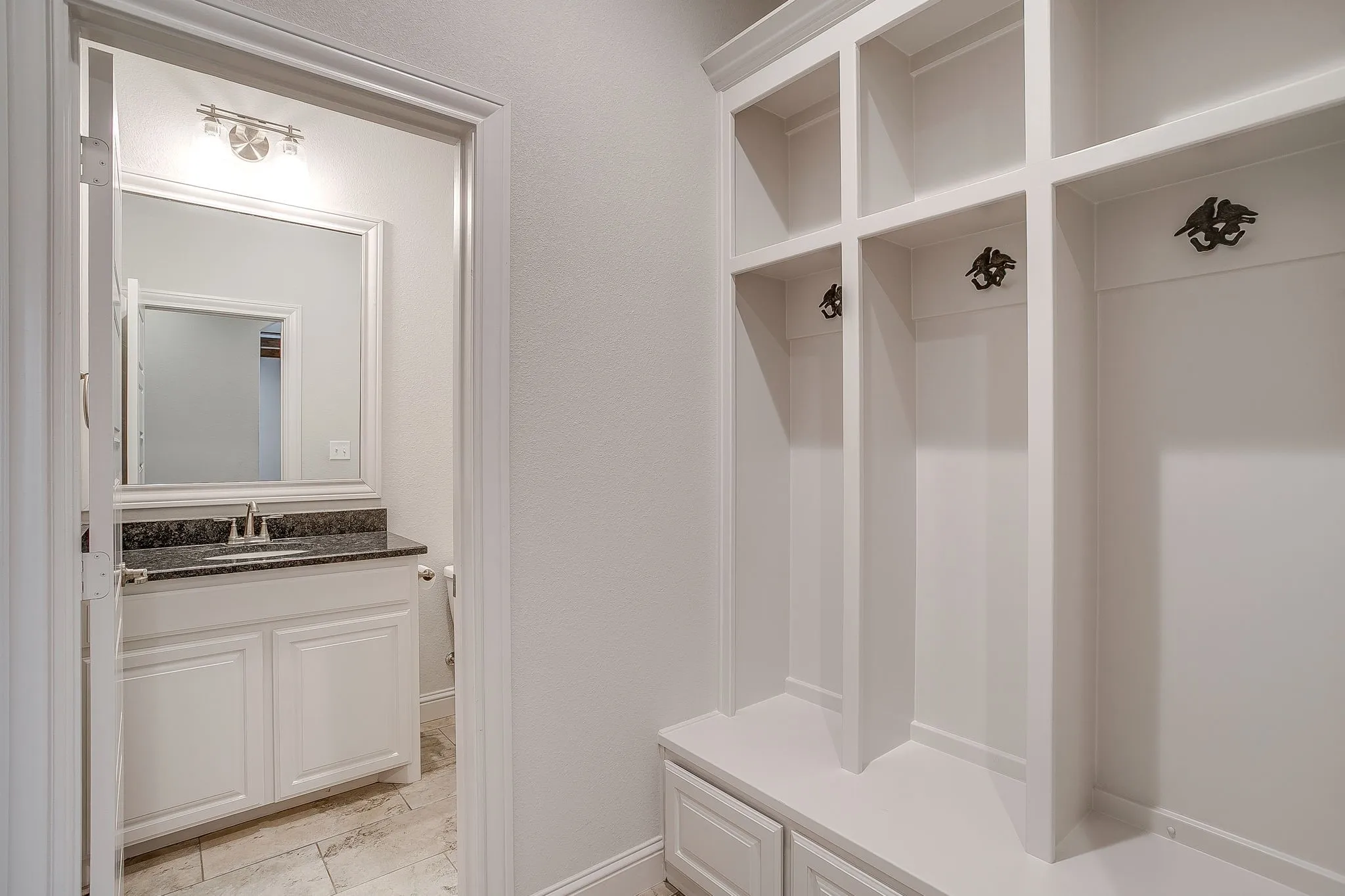 Single Family Residence For Sale in Parker County , 3616 Overlook Manor, Weatherford, Texas 76087, 4 Bedroom, 3 Bathroom, 3 Garage spaces, 2,650 Sqft, built in 2019, Preowned, mls#21181789, Real Estate Agent in Weatherford, Homes For Sale in Parker county, Homes For Sale in Weatherford, Realtor in Weatherford Texas, Real Estate Brokerage Independent Realty Texas, Luminita Cordes Realtor