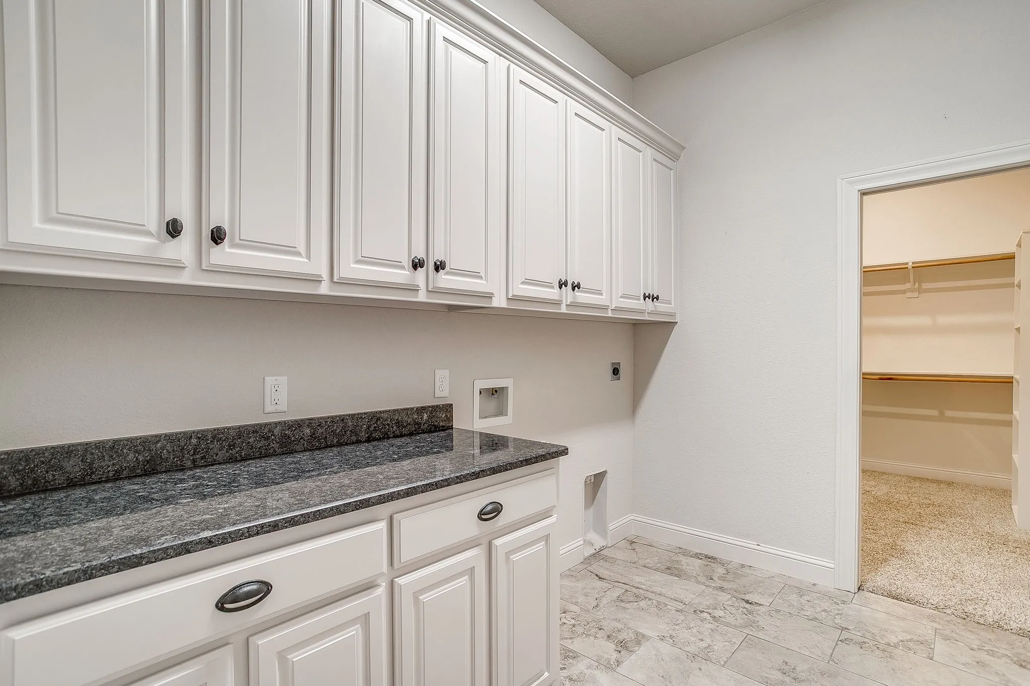 Single Family Residence For Sale in Parker County , 3616 Overlook Manor, Weatherford, Texas 76087, 4 Bedroom, 3 Bathroom, 3 Garage spaces, 2,650 Sqft, built in 2019, Preowned, mls#21181789, Real Estate Agent in Weatherford, Homes For Sale in Parker county, Homes For Sale in Weatherford, Realtor in Weatherford Texas, Real Estate Brokerage Independent Realty Texas, Luminita Cordes Realtor